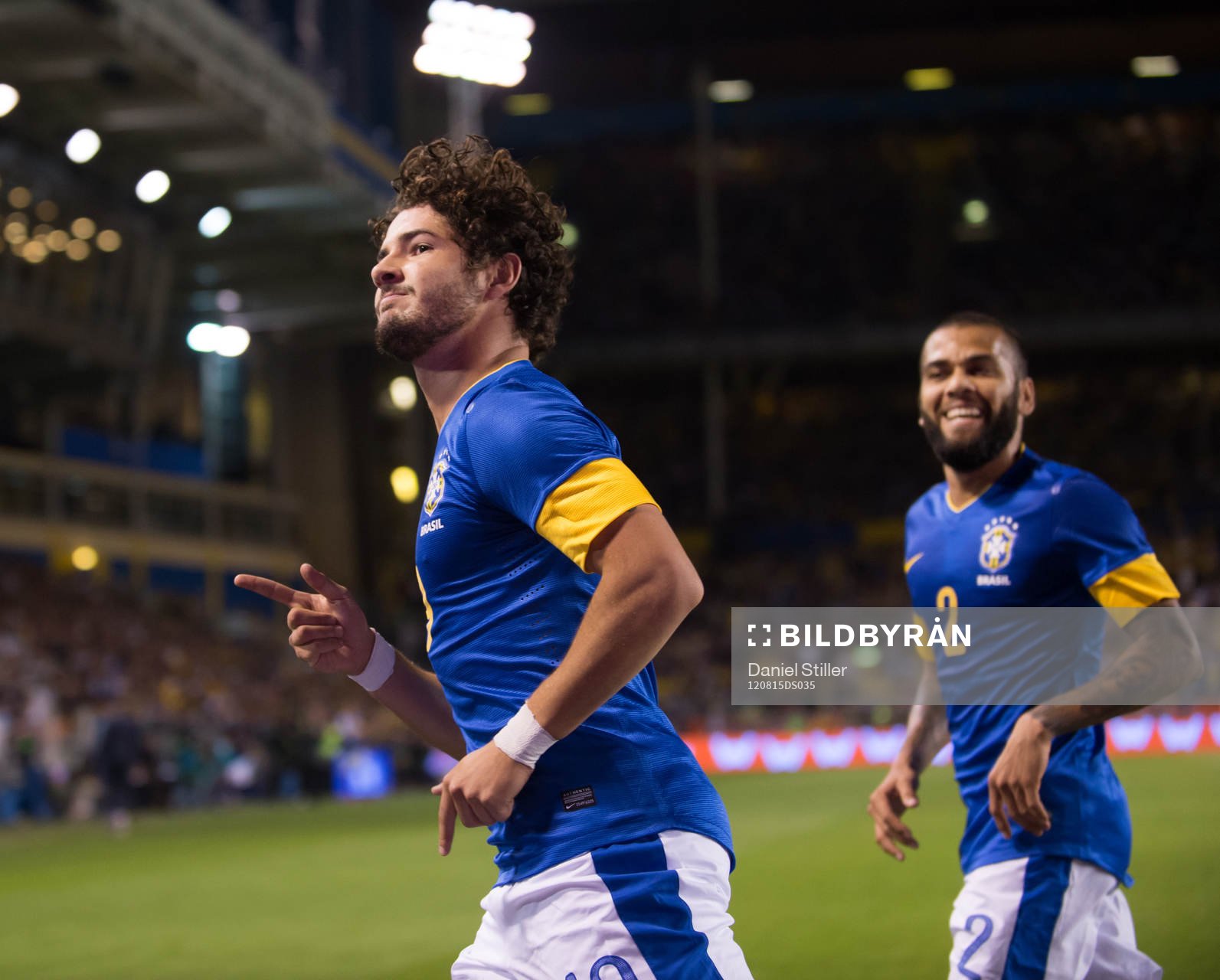 Pato, Brasilien, gör 2-0, jubel