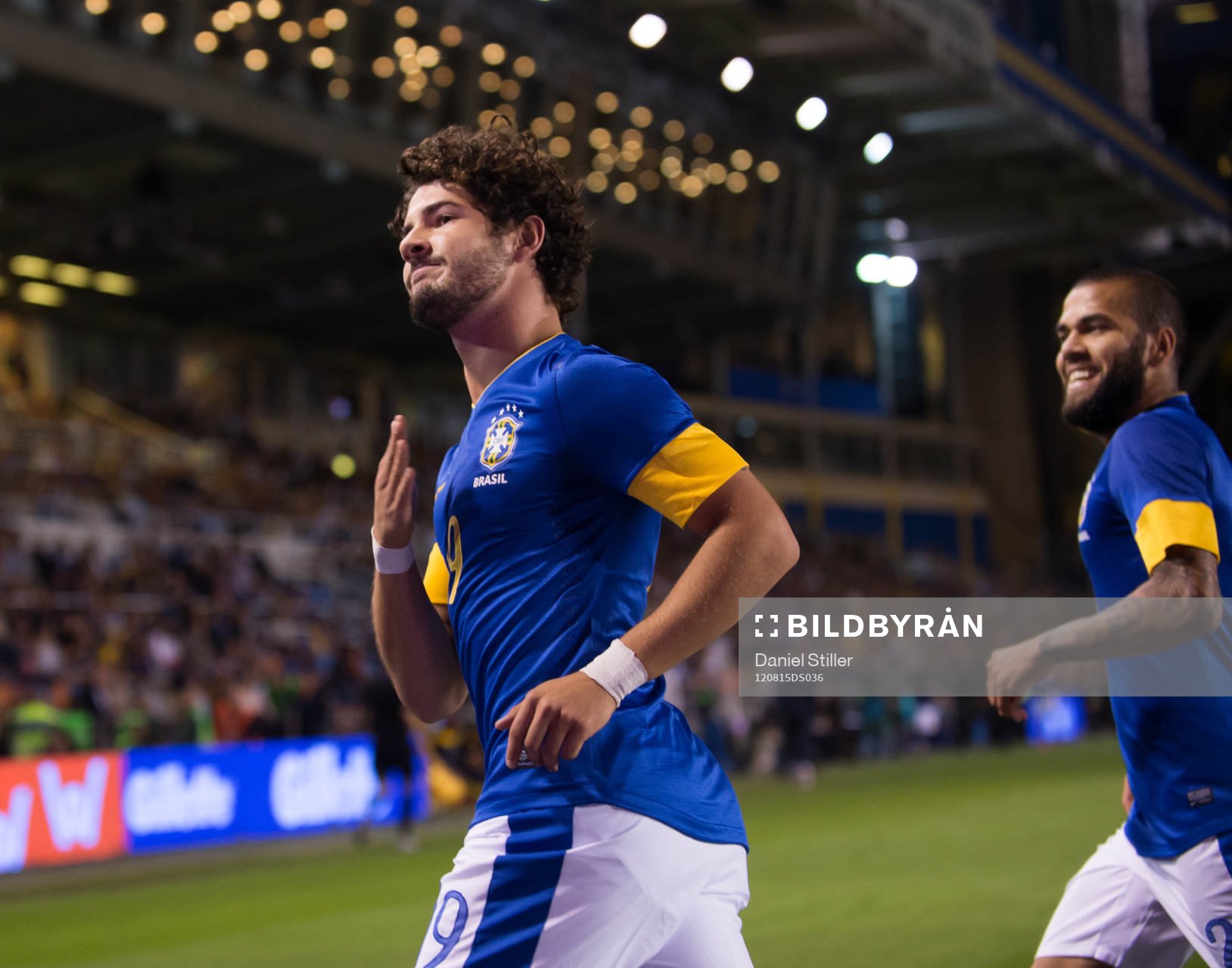Pato, Brasilien, gör 2-0, jubel