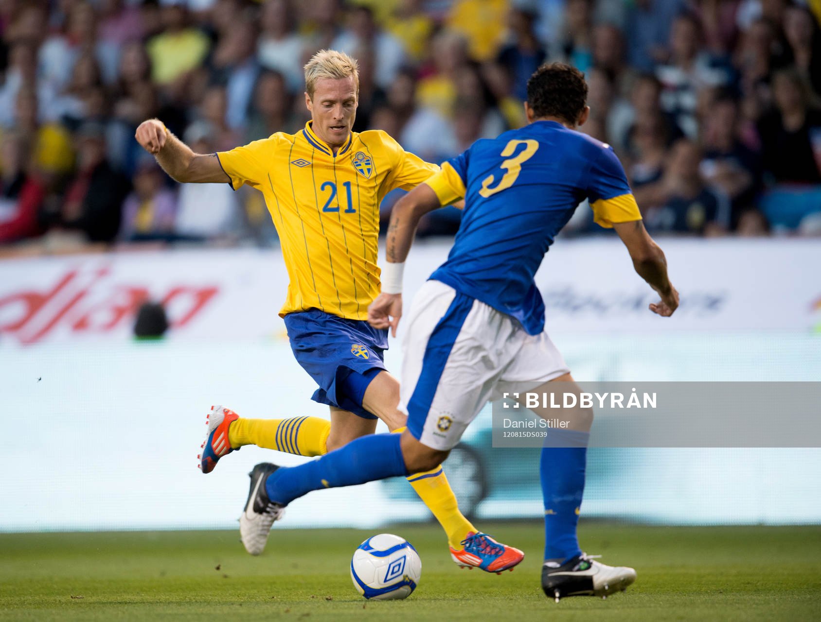Christian Wilhelmsson, Sverige. Thiago Silva, Brasilien