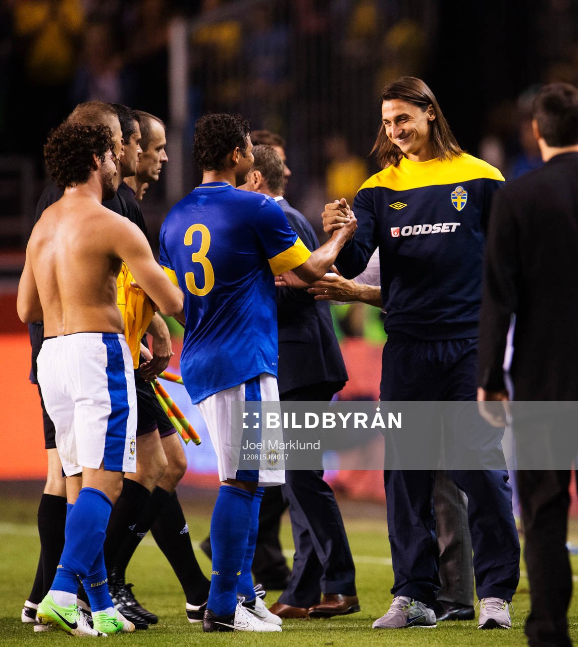 Pato och Thiago Silva, Brasilien, i samtal med Zlatan