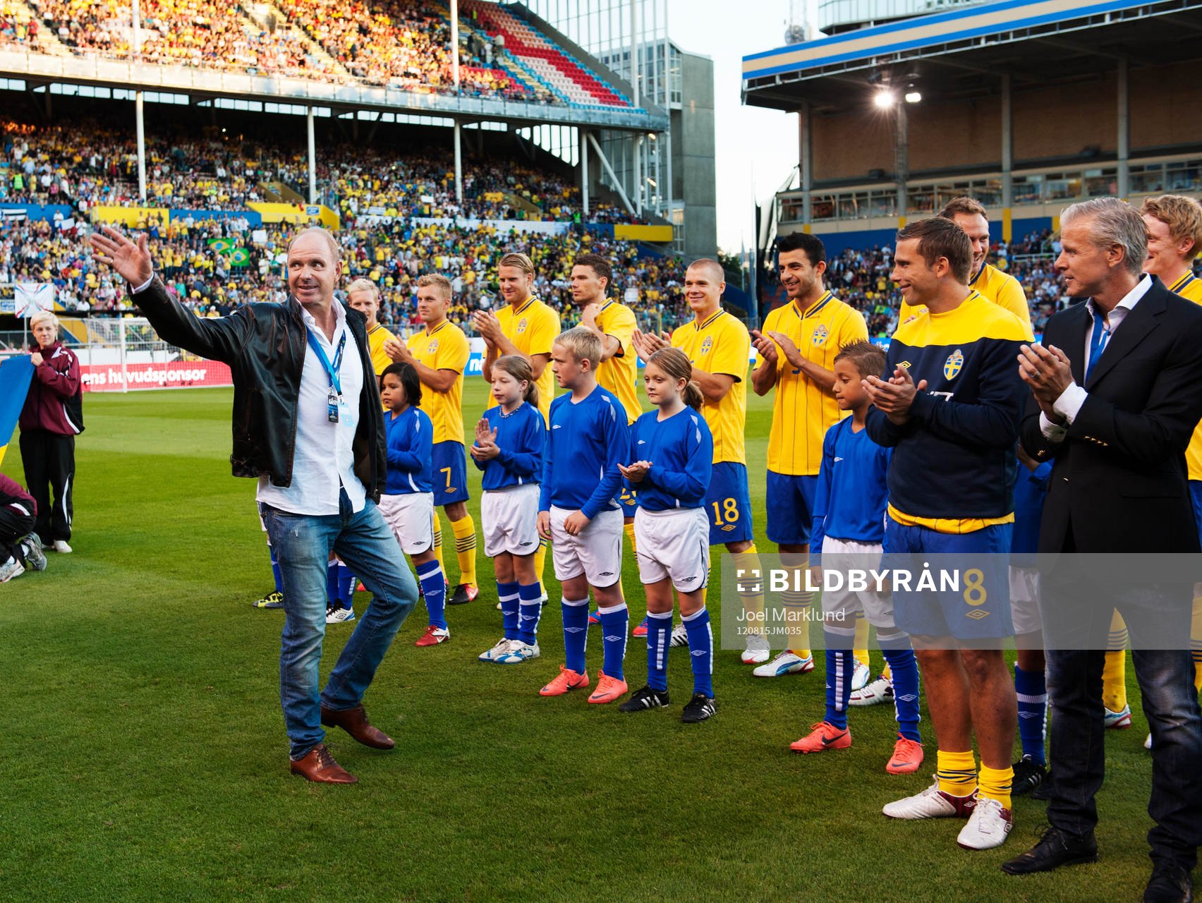 Thomas Ravelli fick pris av UEFA för att ha spelat över