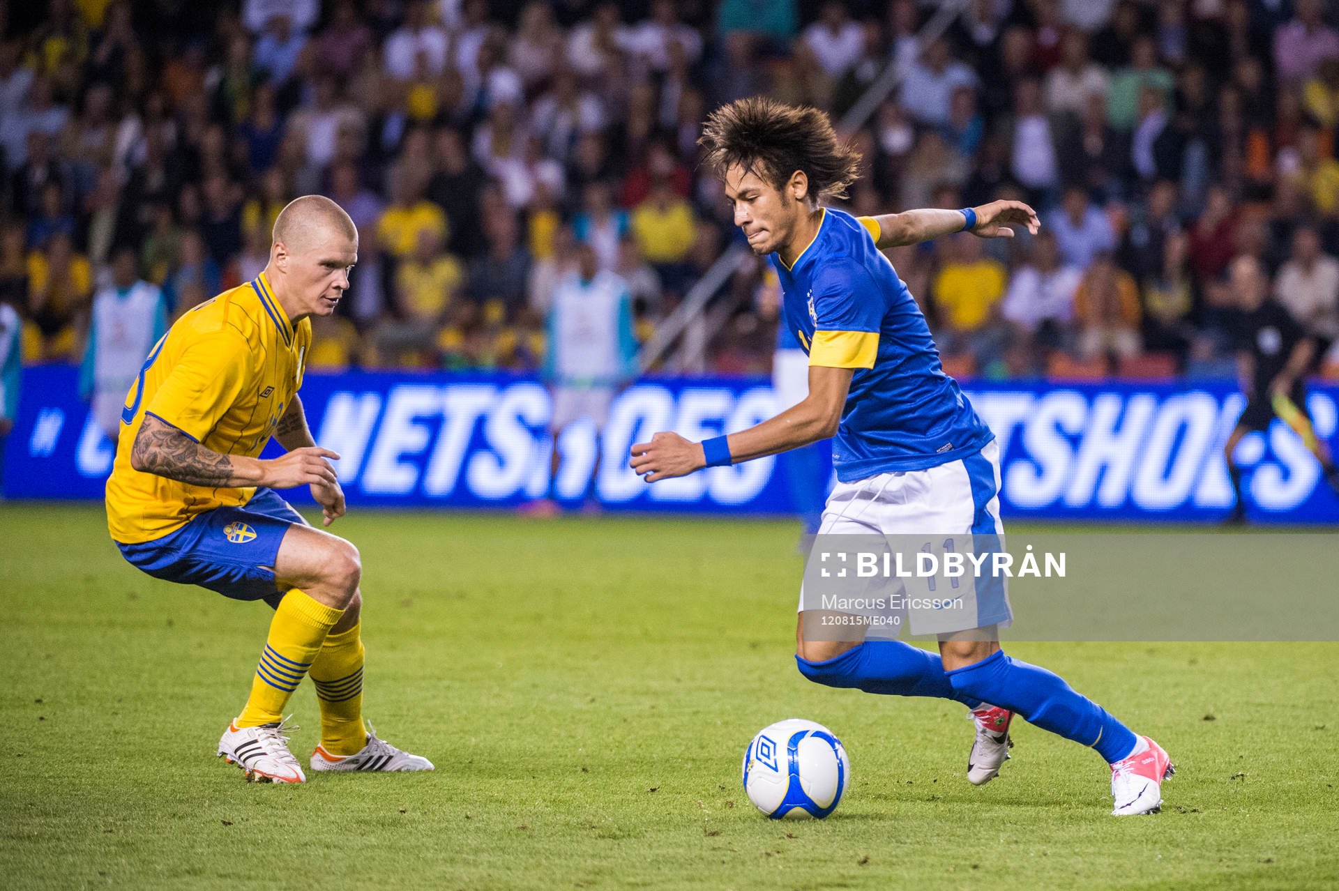 Samuel Holmén, Sverige Neymar, Brasilien
