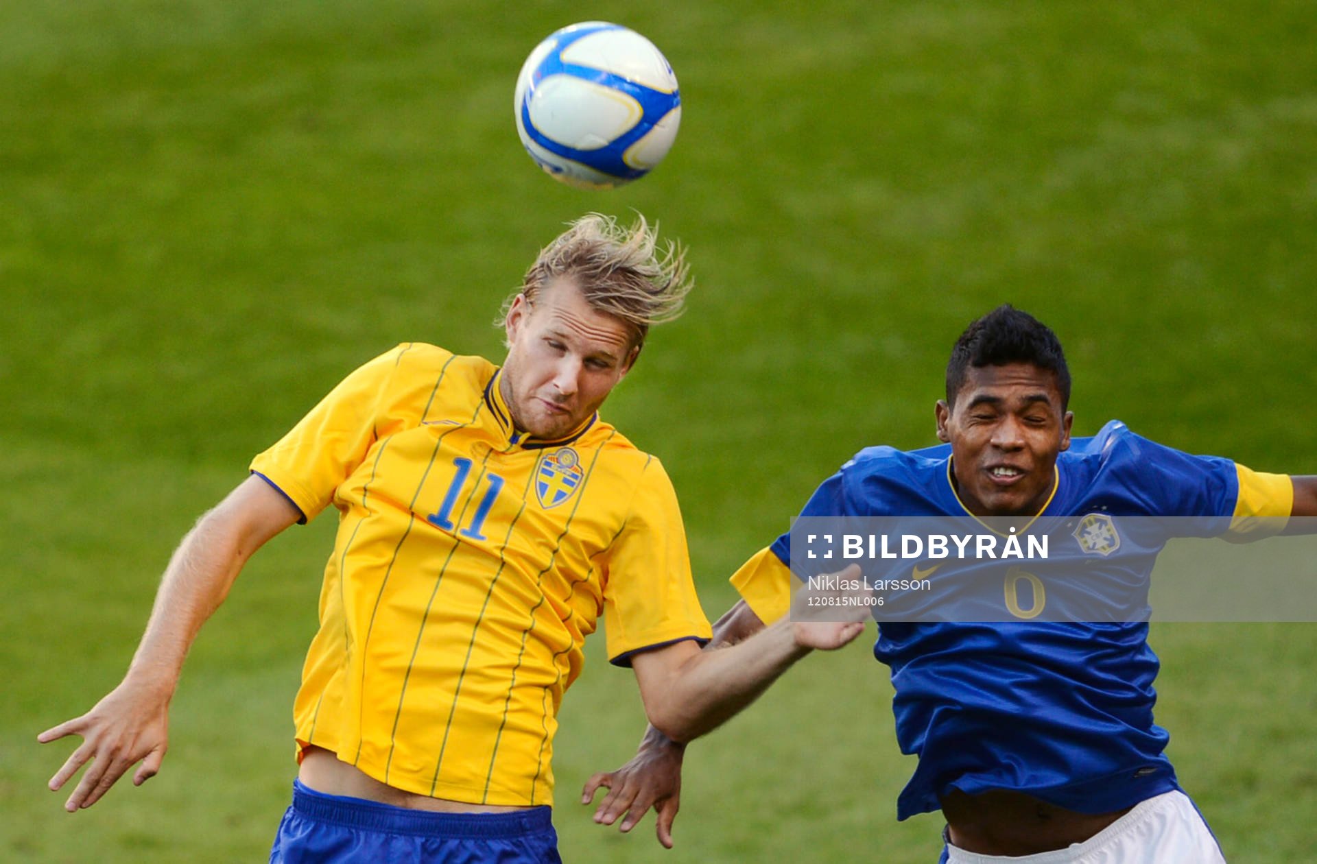 Ola Toivonen, Sverige, Alex Sandro, Brasilien