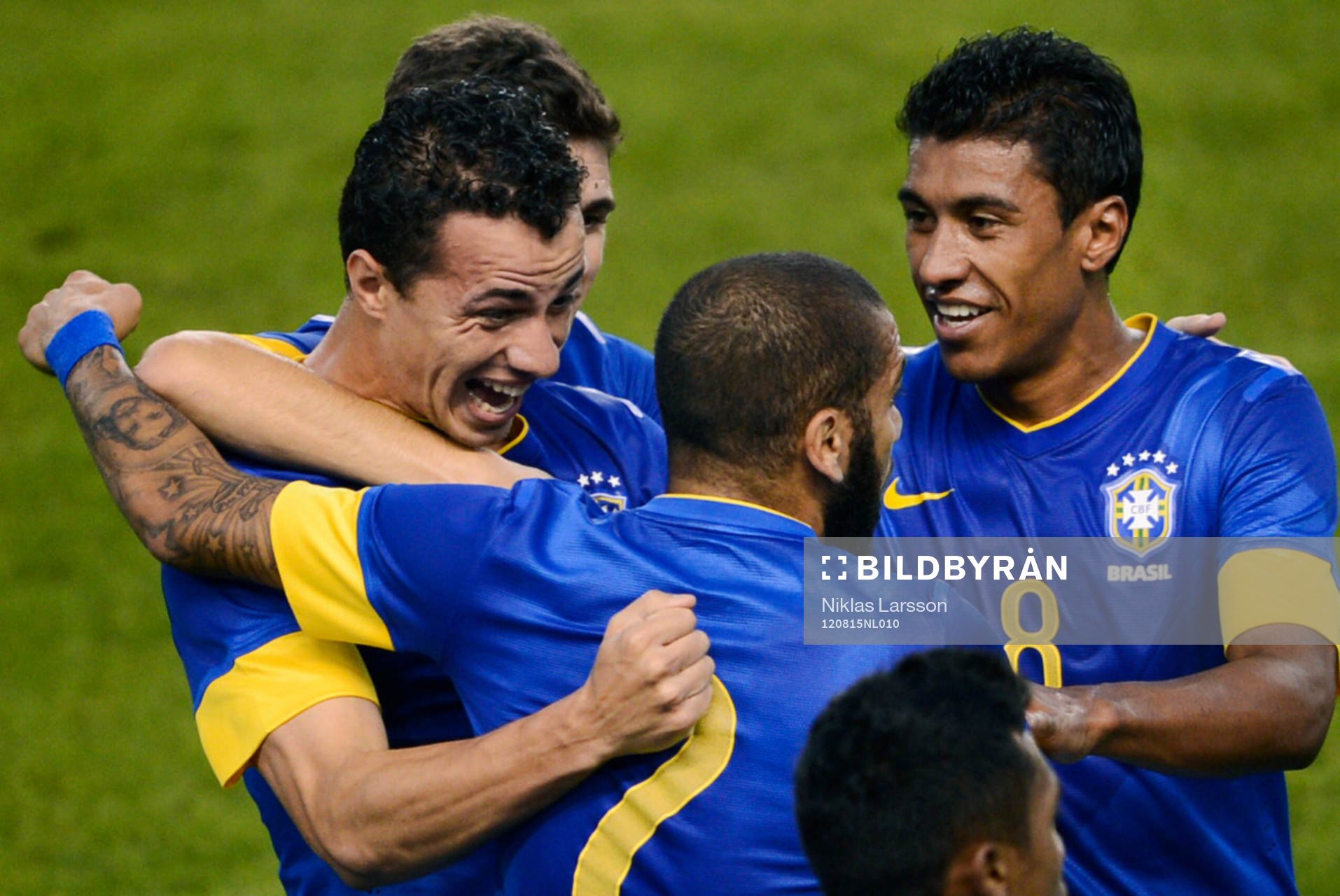 Leandro Damiao, Brasilien jubel 1-0