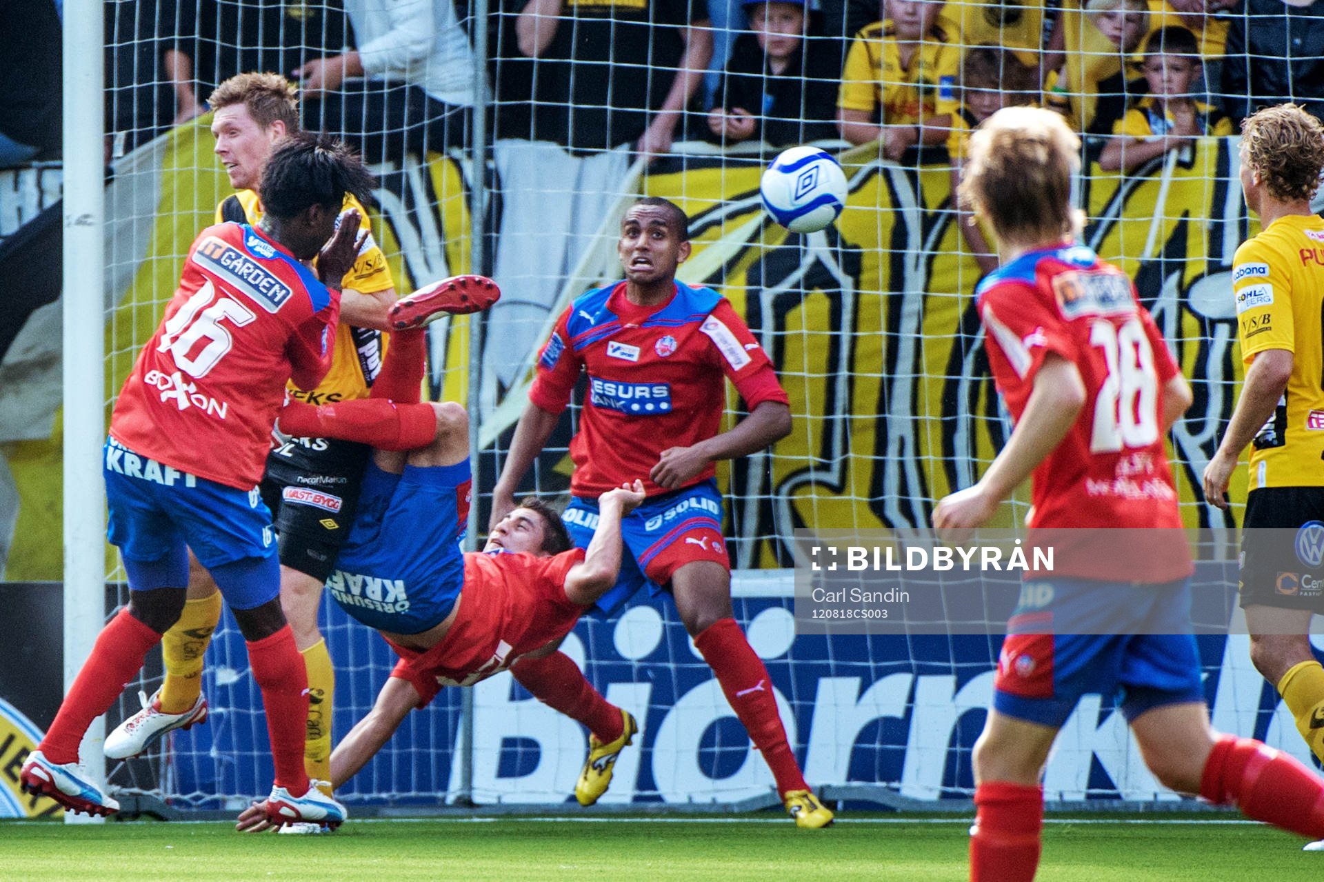 Alejandro Bedoya, Helsingborg, gör 0-1 med en cykelspark