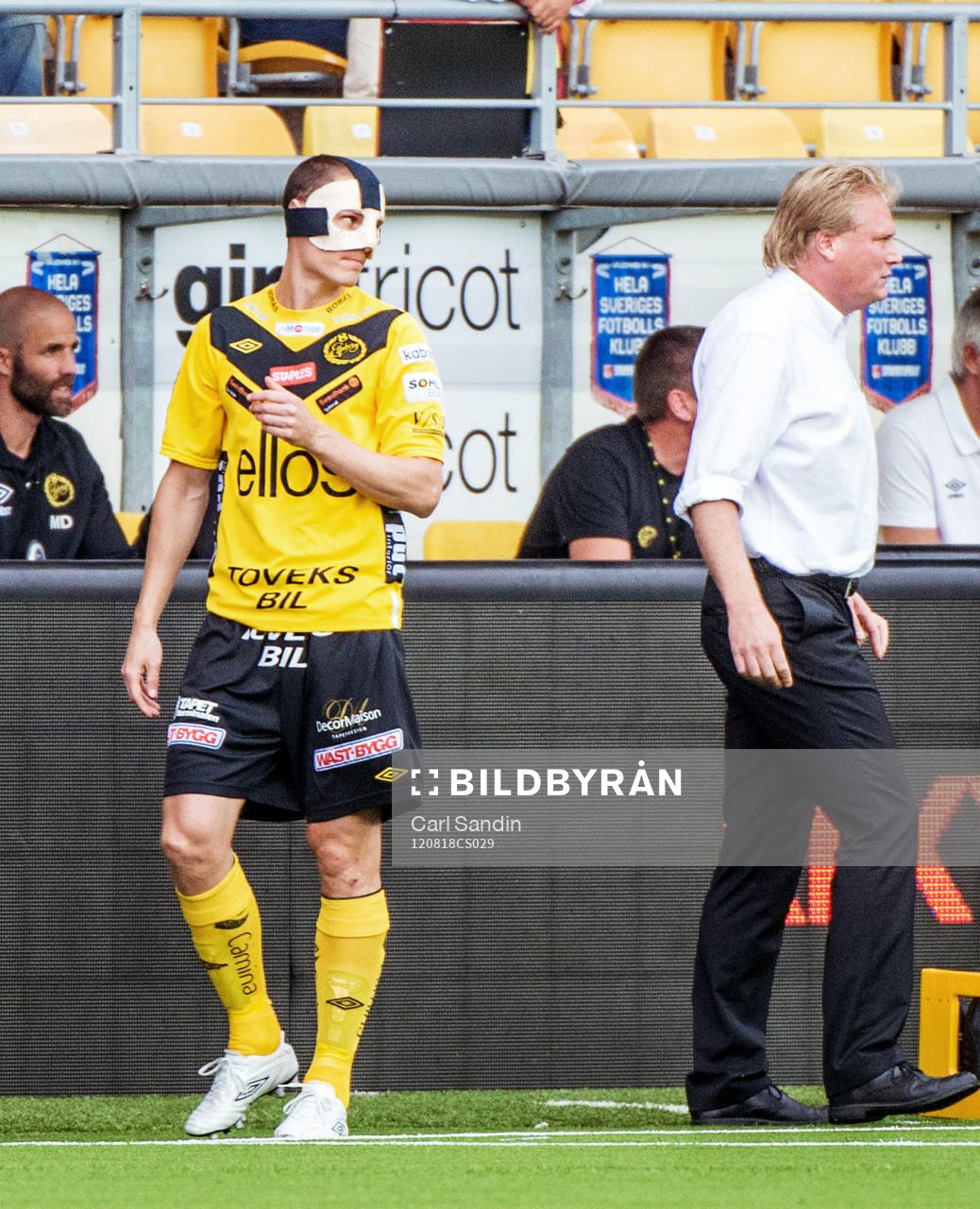 Jon Jönsson, Elfsborg, med mask för ansiktet