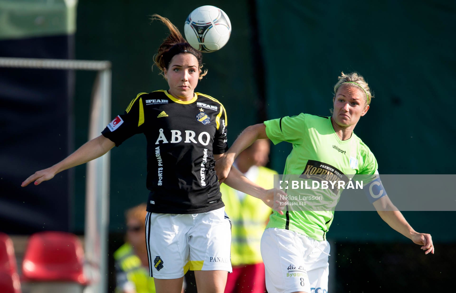Clara Markstedt, AIK och Stina Segerström, Göteborg