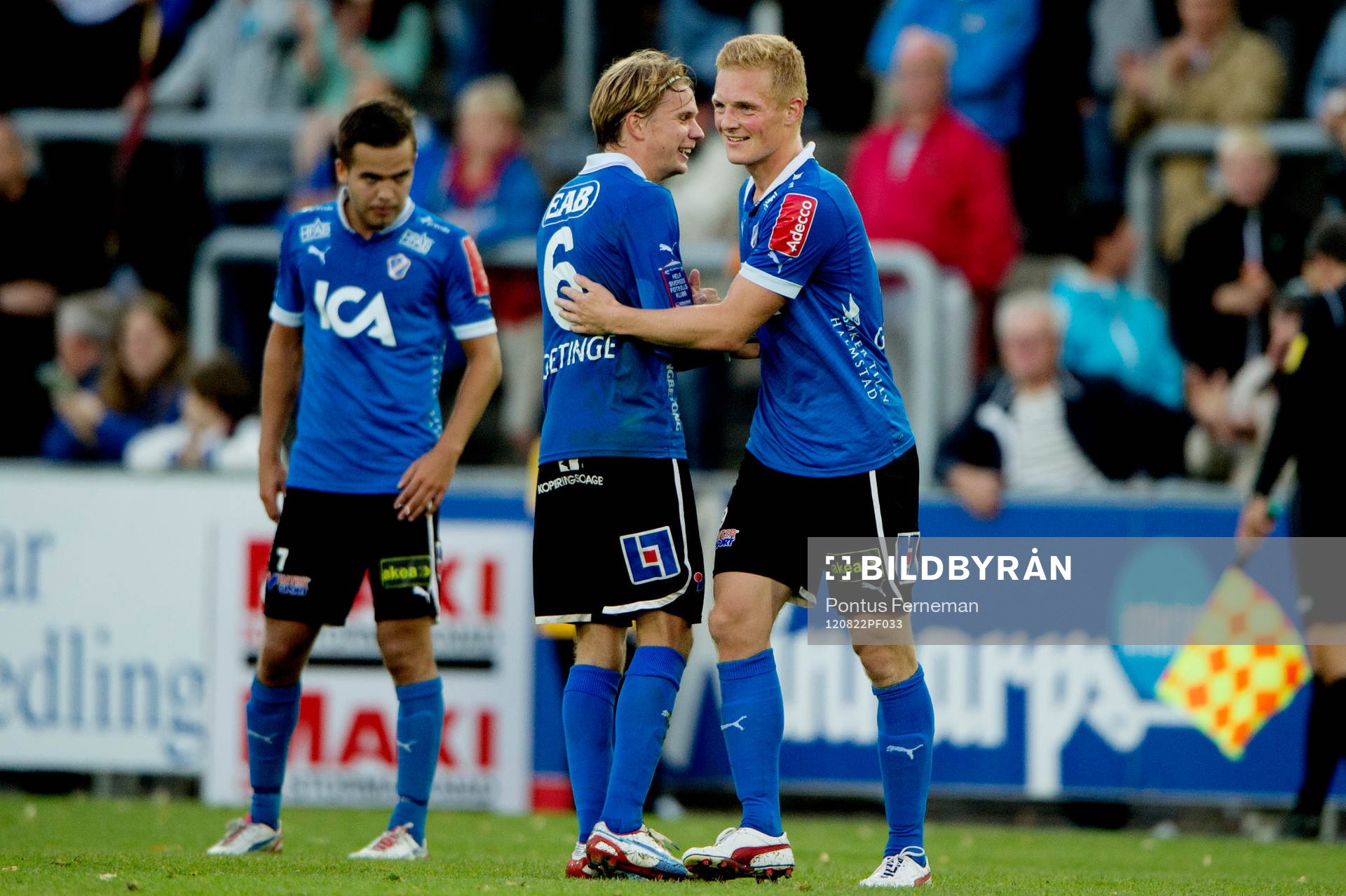  Johan Blomberg, Gudjón Baldvinsson, Halmstad, jubel, 2-0.