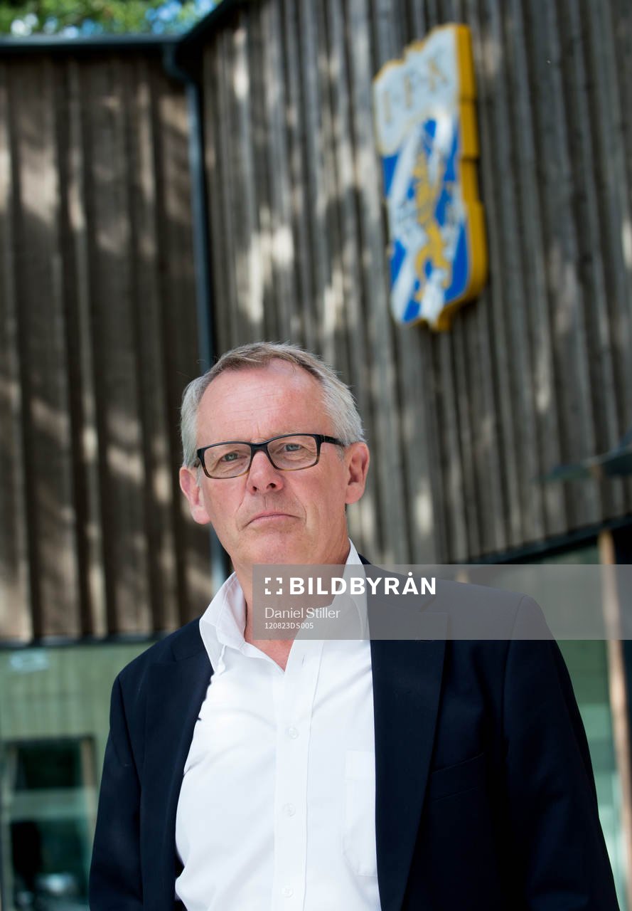 Seppo Vaihela, Klubbdirektör