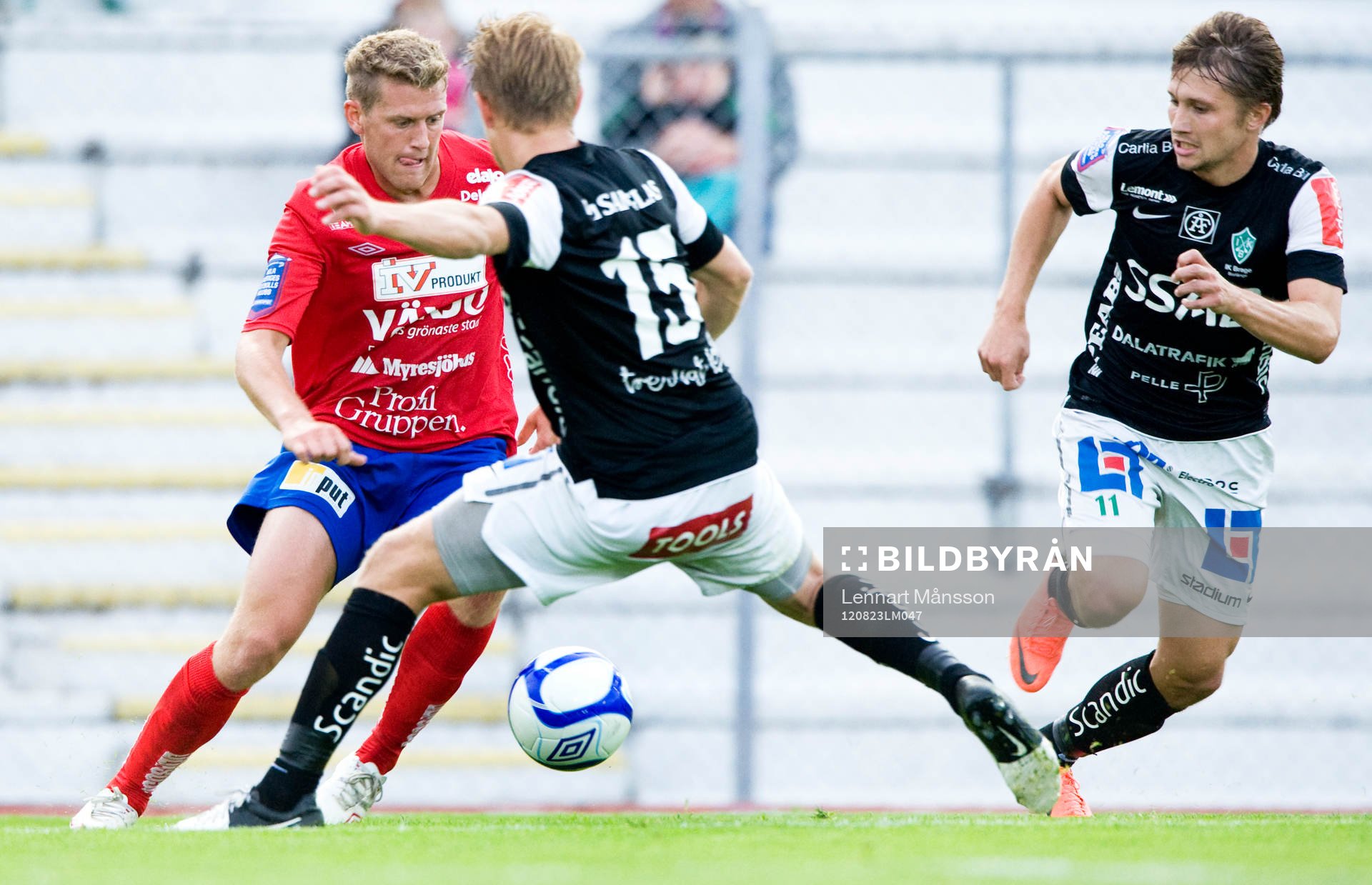 Stefan Karlsson, Öster, gör tunnel på Andi Toompuu, Brage