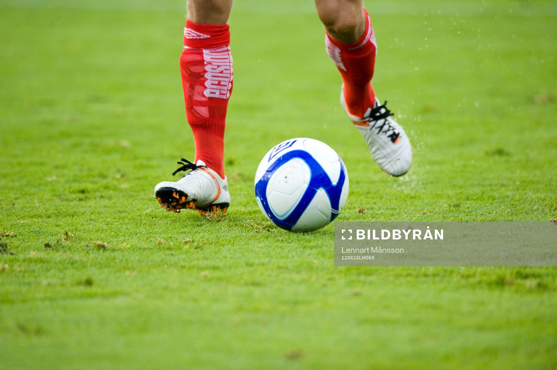 Fotboll, fot, fötter, boll, gräs, gräsmatta, bollkontroll