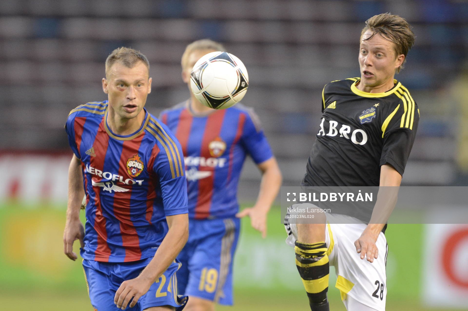 Vasili Berezutskiy, Moskva och Viktor Lundberg, AIK