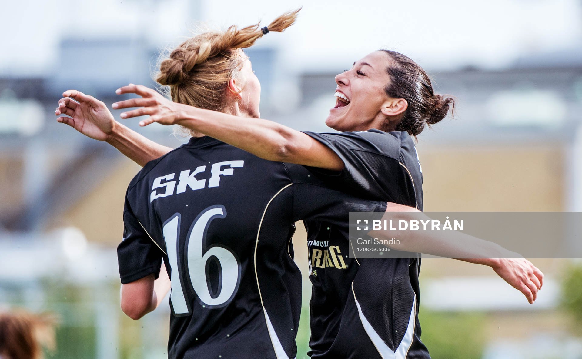 Christen Press, jubel