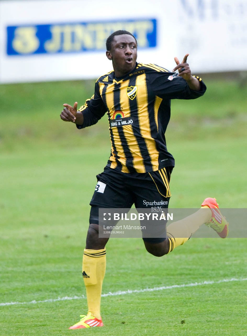 1-1, Waxiu Shehu