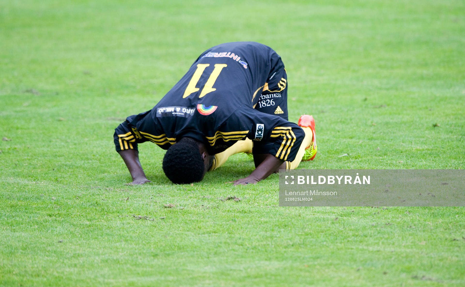 1-1, Waxiu Shehu, som tackar högre maktert
