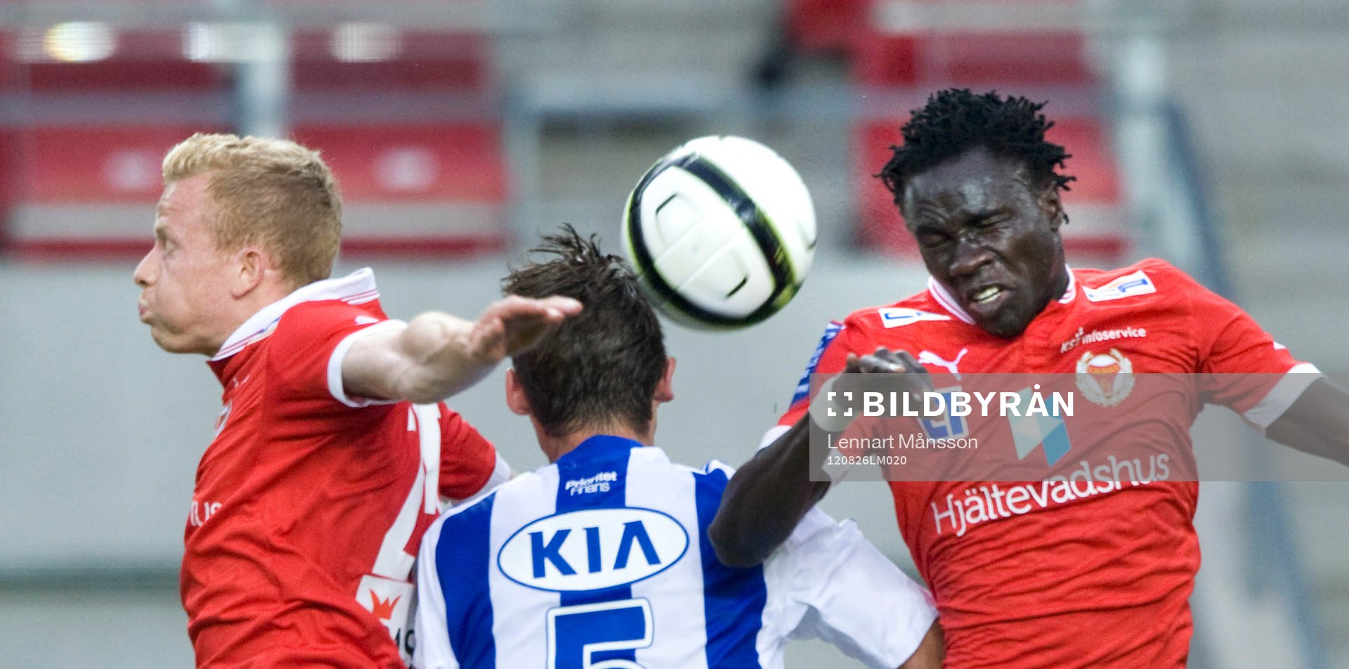 Två Kalmar-spelare mot en Göteborgare, Tobias Eriksson