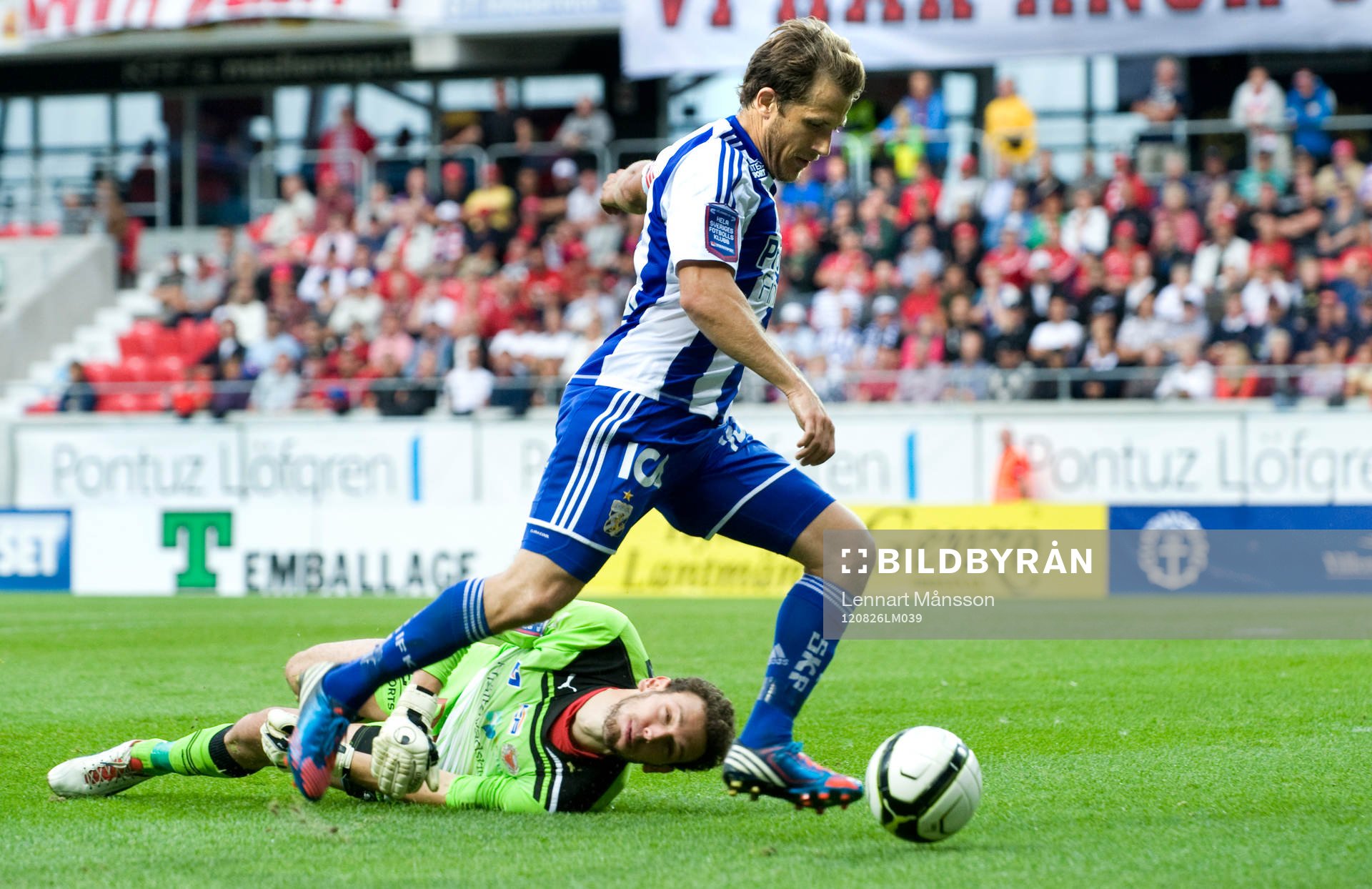 Tobias Hysén, IFK Göteborg, rundar Etrit Berisha,