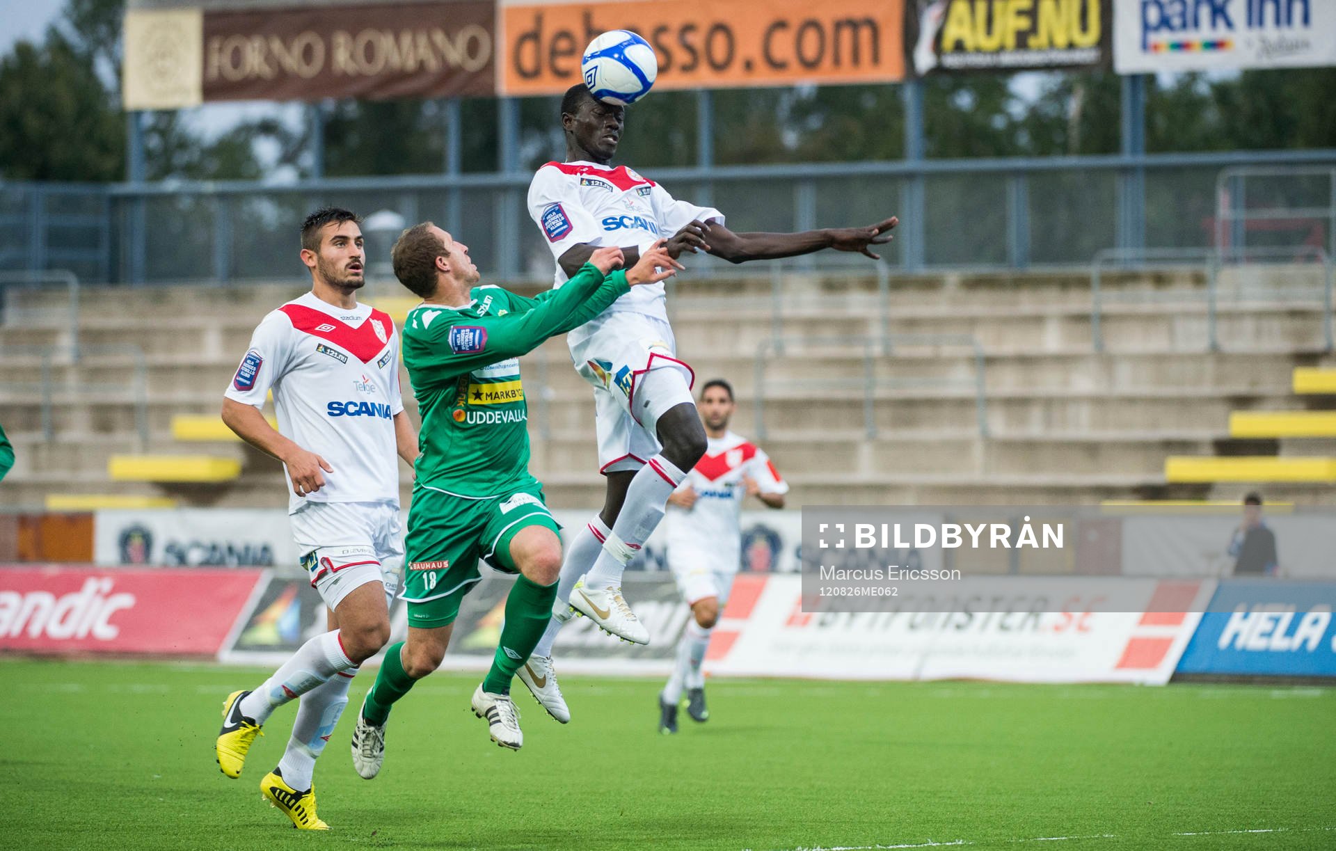 Mohammed Mbye, Assyriska hinner nicka undan bollen för