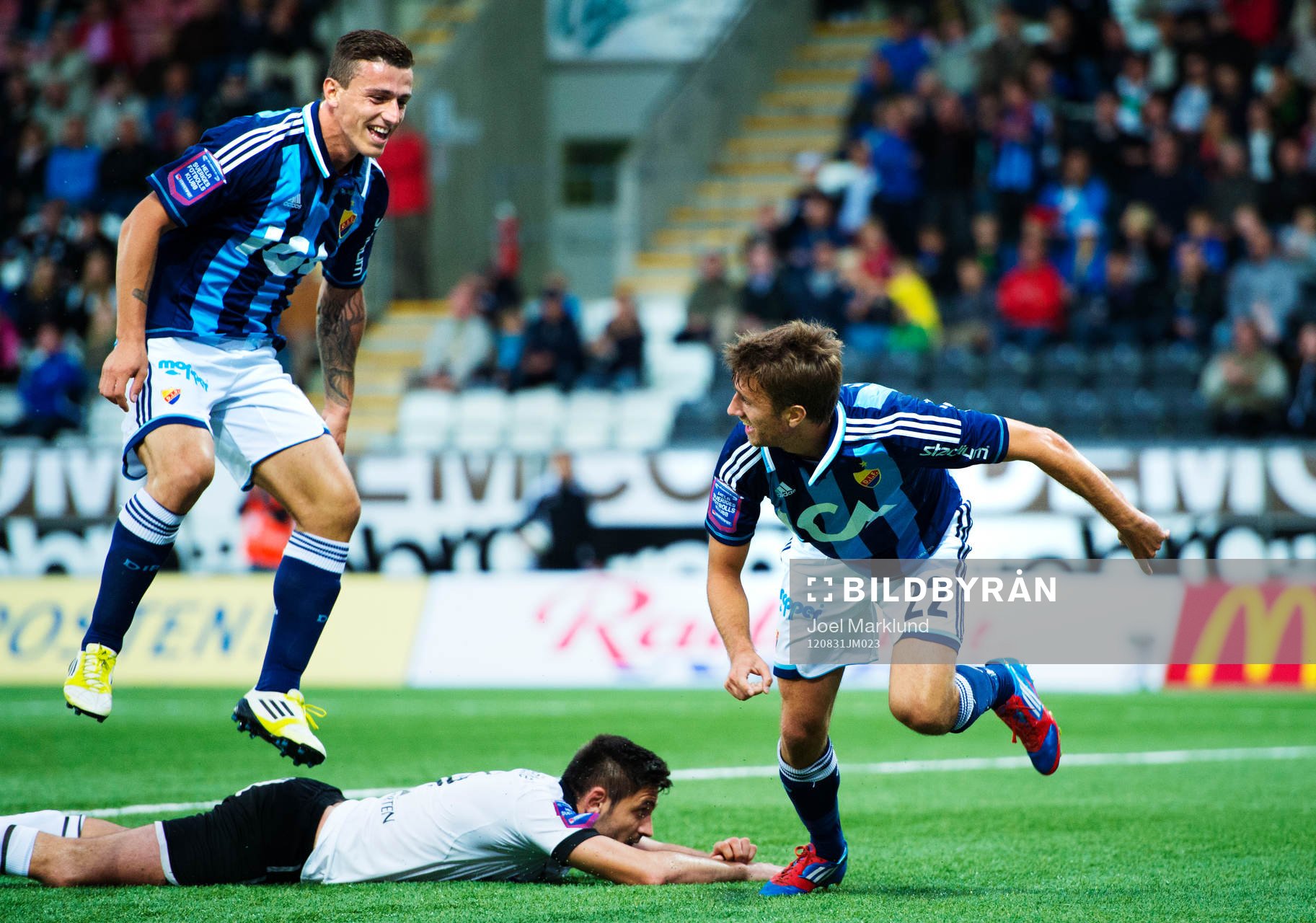 Erton Fejzullahu och Philip Hellquist, Djurgården, jublar