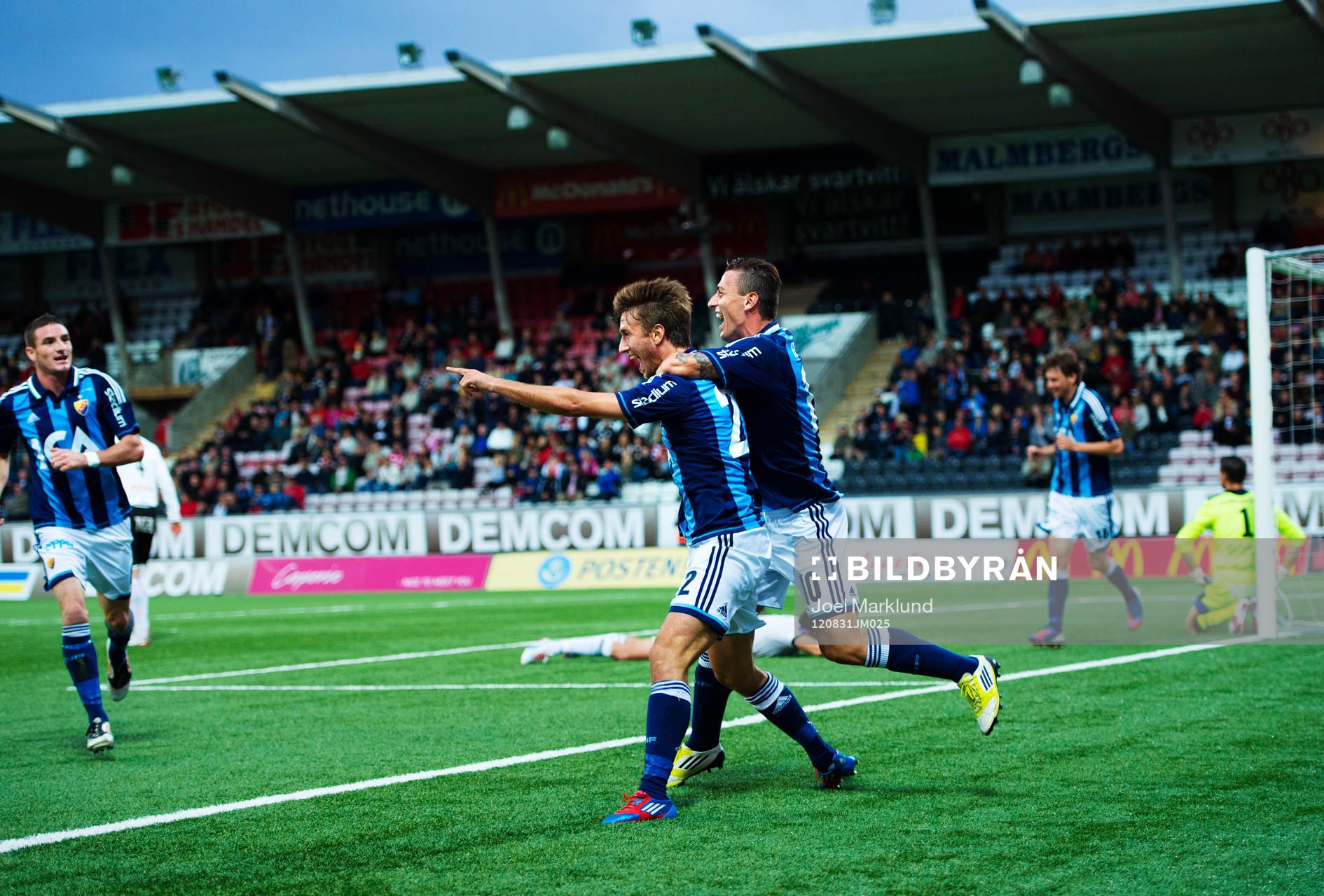 Philip Hellquist och Erton Fejzullahu, Djurgården, jublar