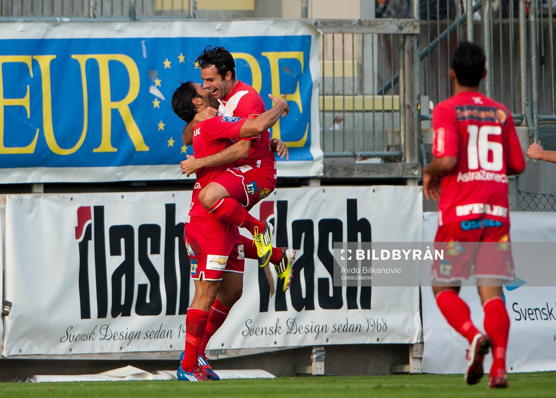 Stefan Batan och Christer Youssef, Assyriska, jubel