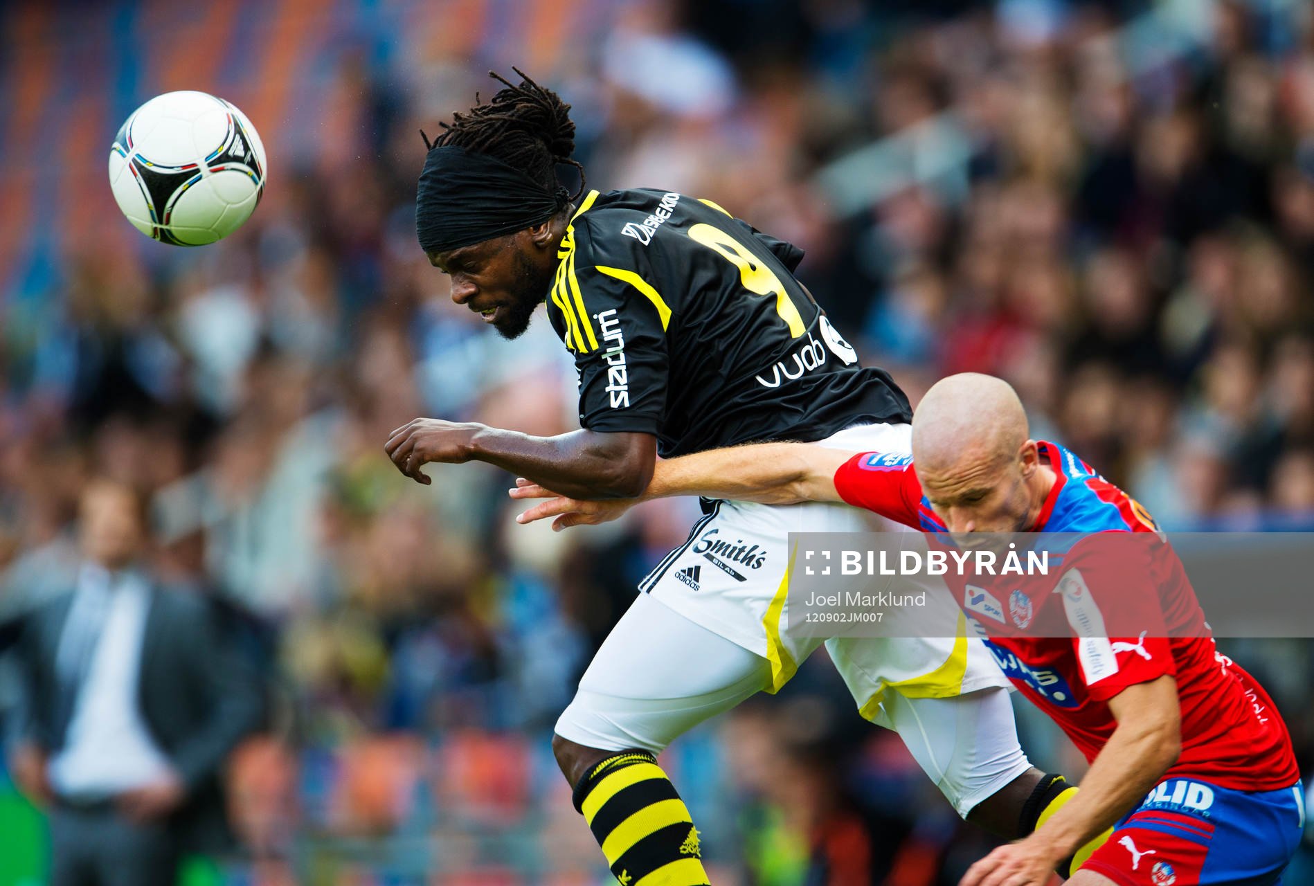 Martin Kayongo Mutumba, AIK, vinner en nickduell mot
