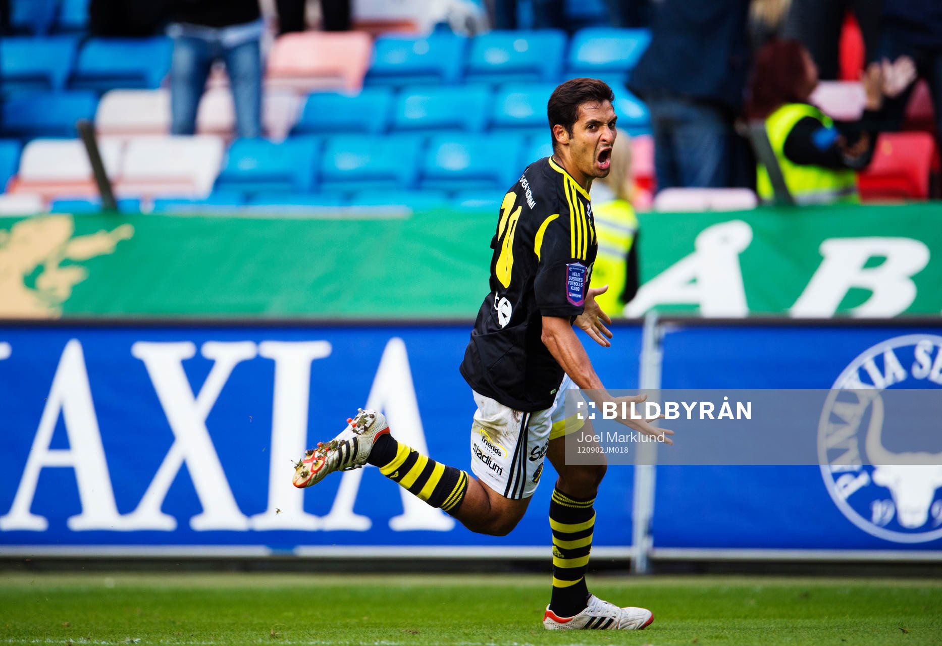 Fotboll, Allsvenskan, AIK - Helsingborg: Celso Borges, AIK, jublar efter att ha gjort matchavgörande 2-1.