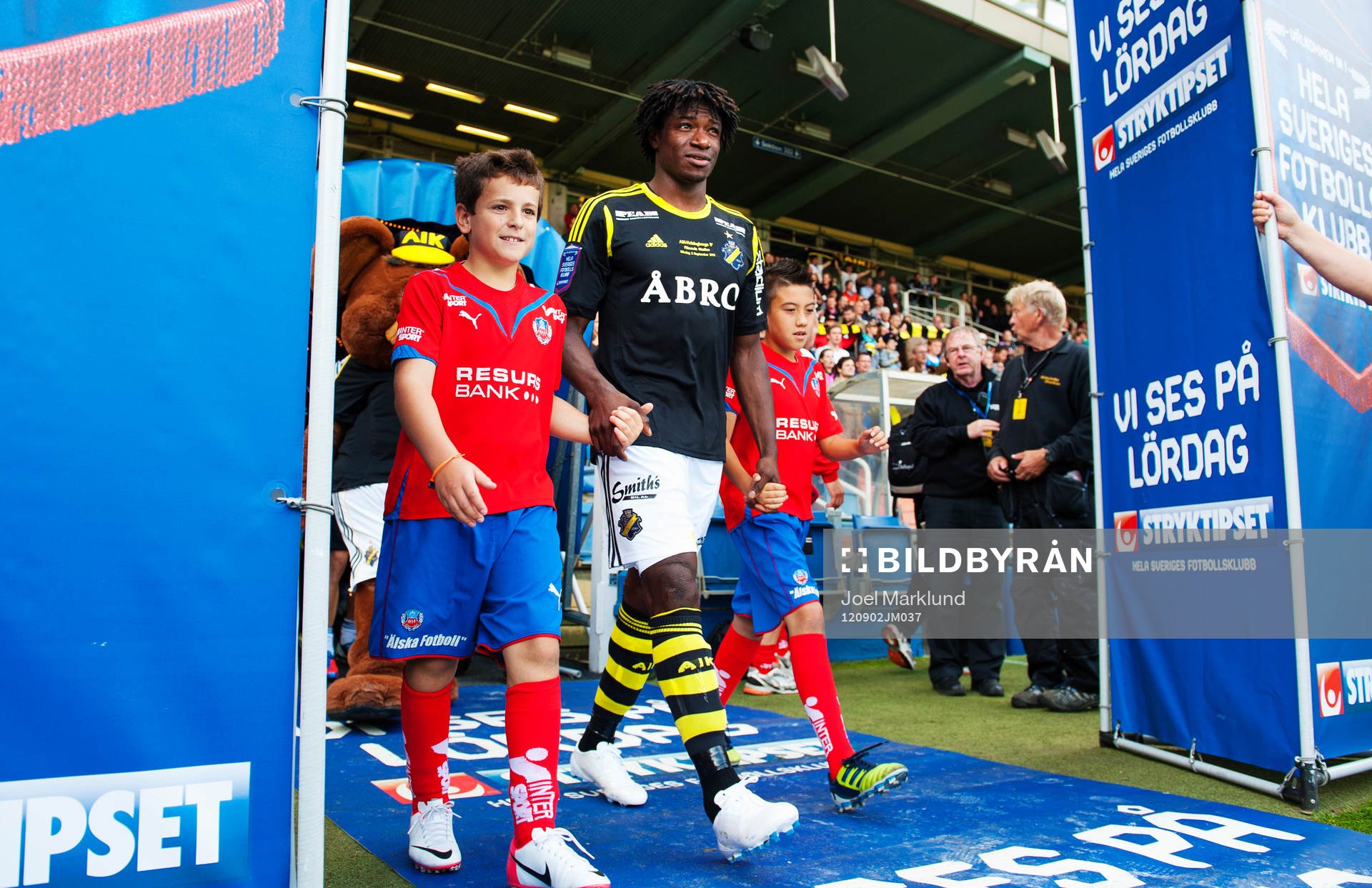 Mohamed Bangura, AIK, gör entré