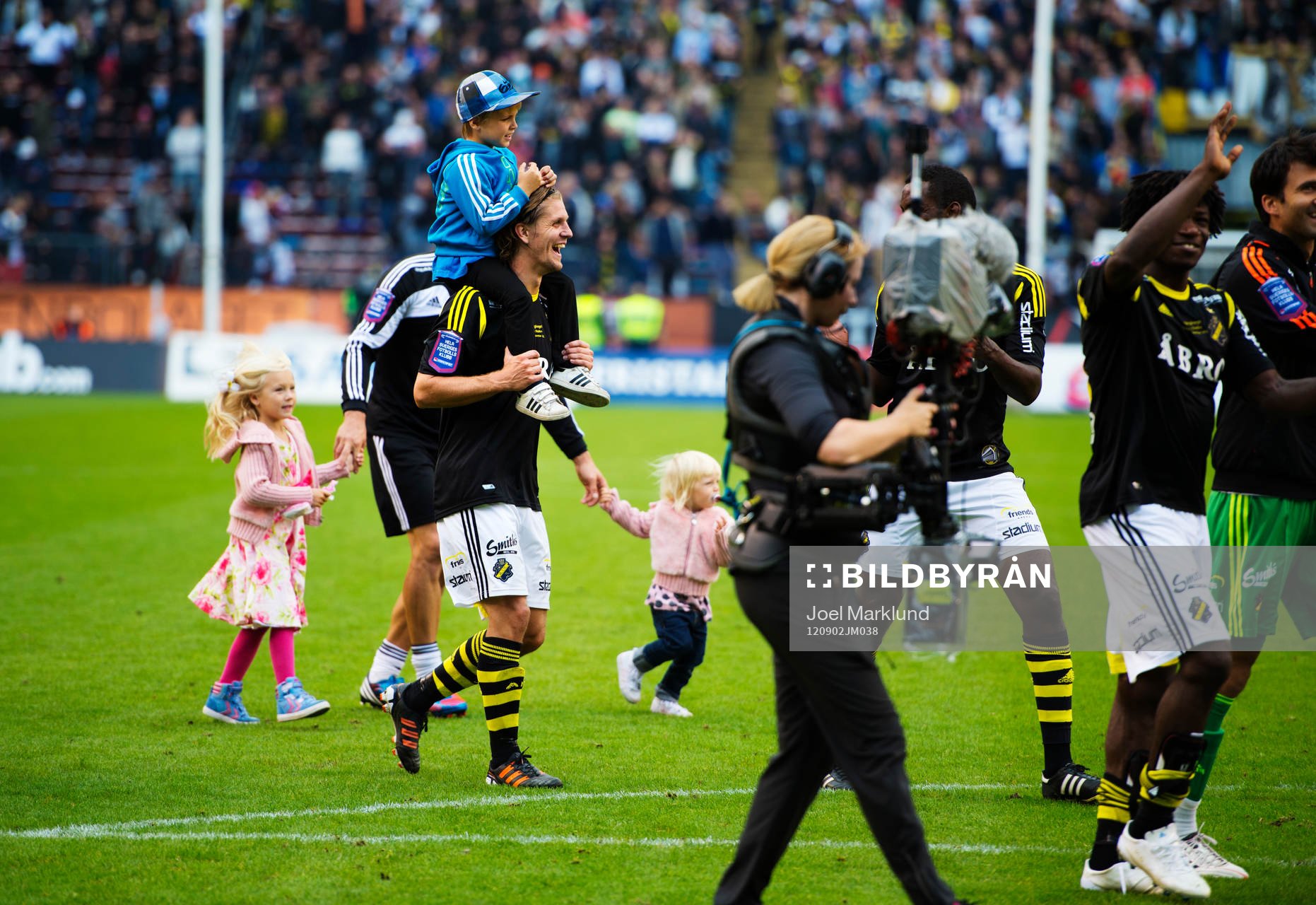 Martin Lorentzson, AIK, är glad