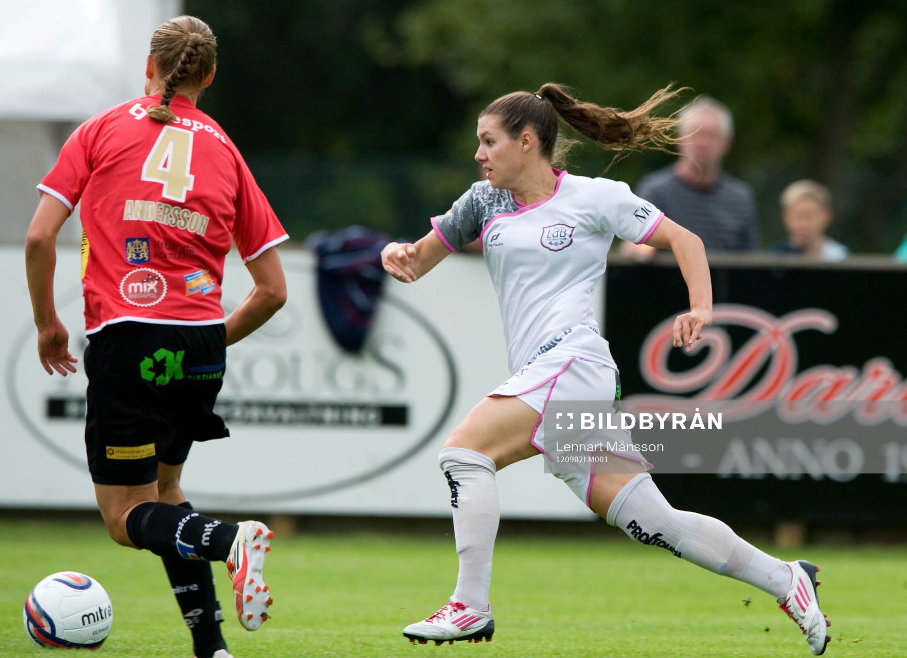 0-1 Ramona Bachmann, Malmö, rycker loss och ger Ldb