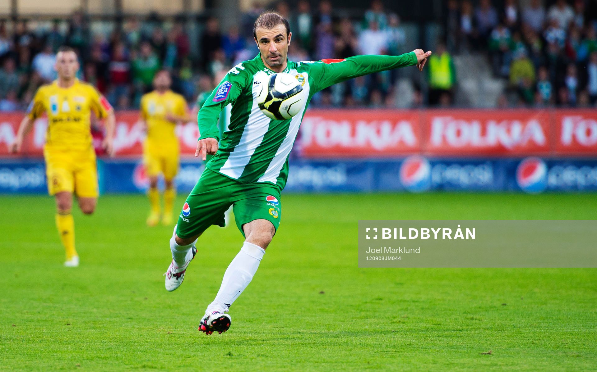 Kennedy Bakircioglu, Hammarby, skjuter
