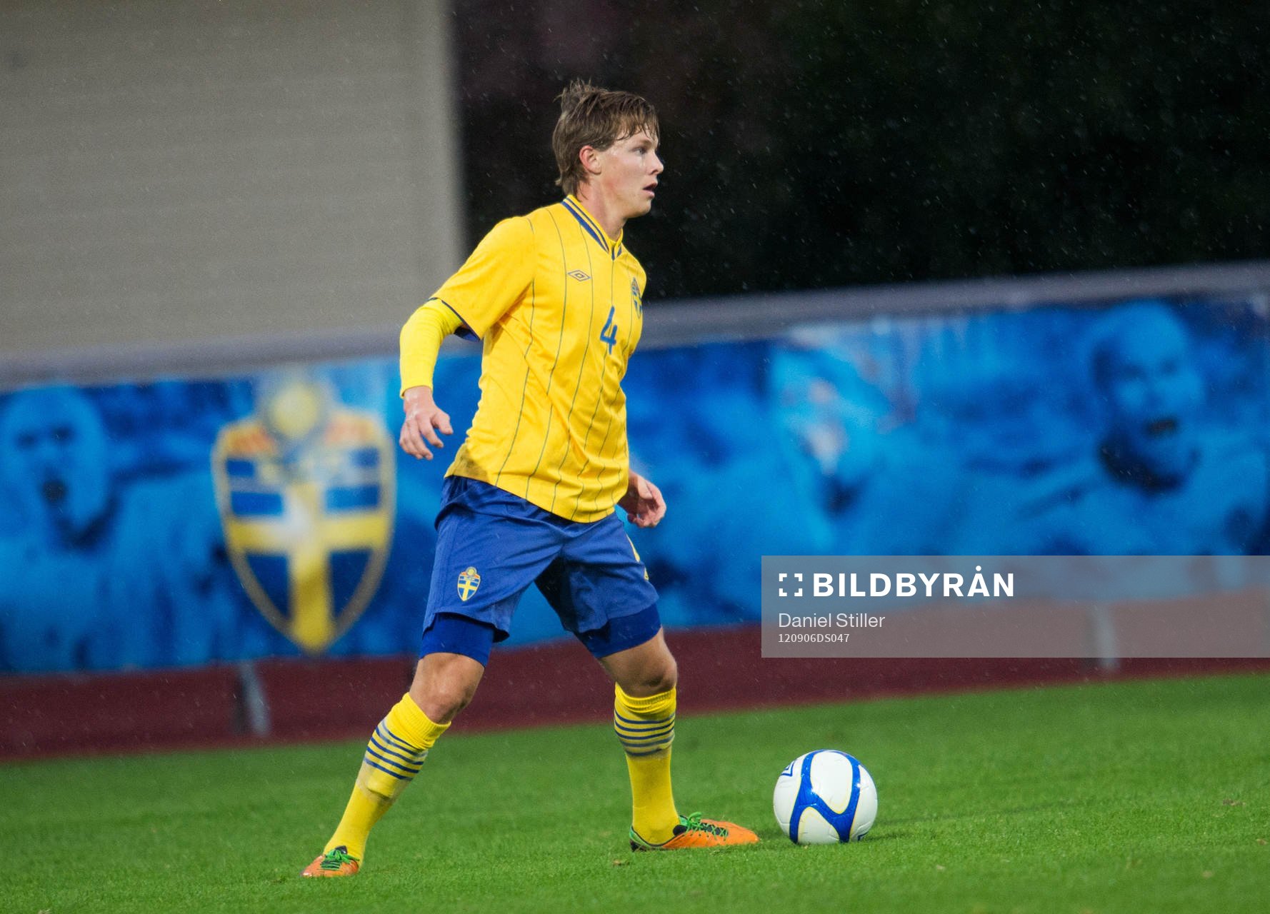 Emil Krafth, Sverige