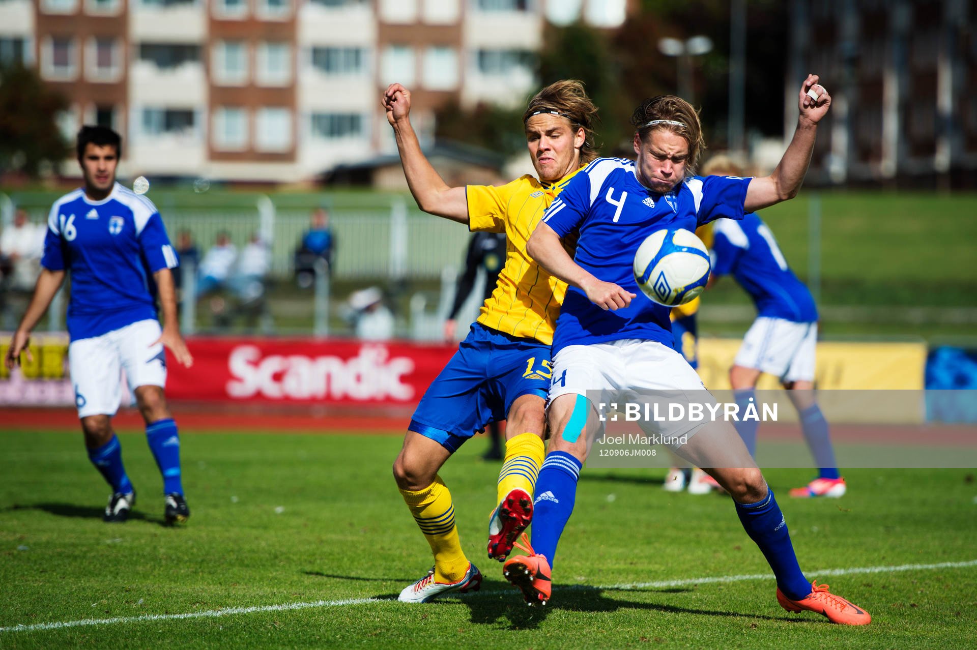 Christoffer Nyman, Sverige, kämpar mot en finsk spelare