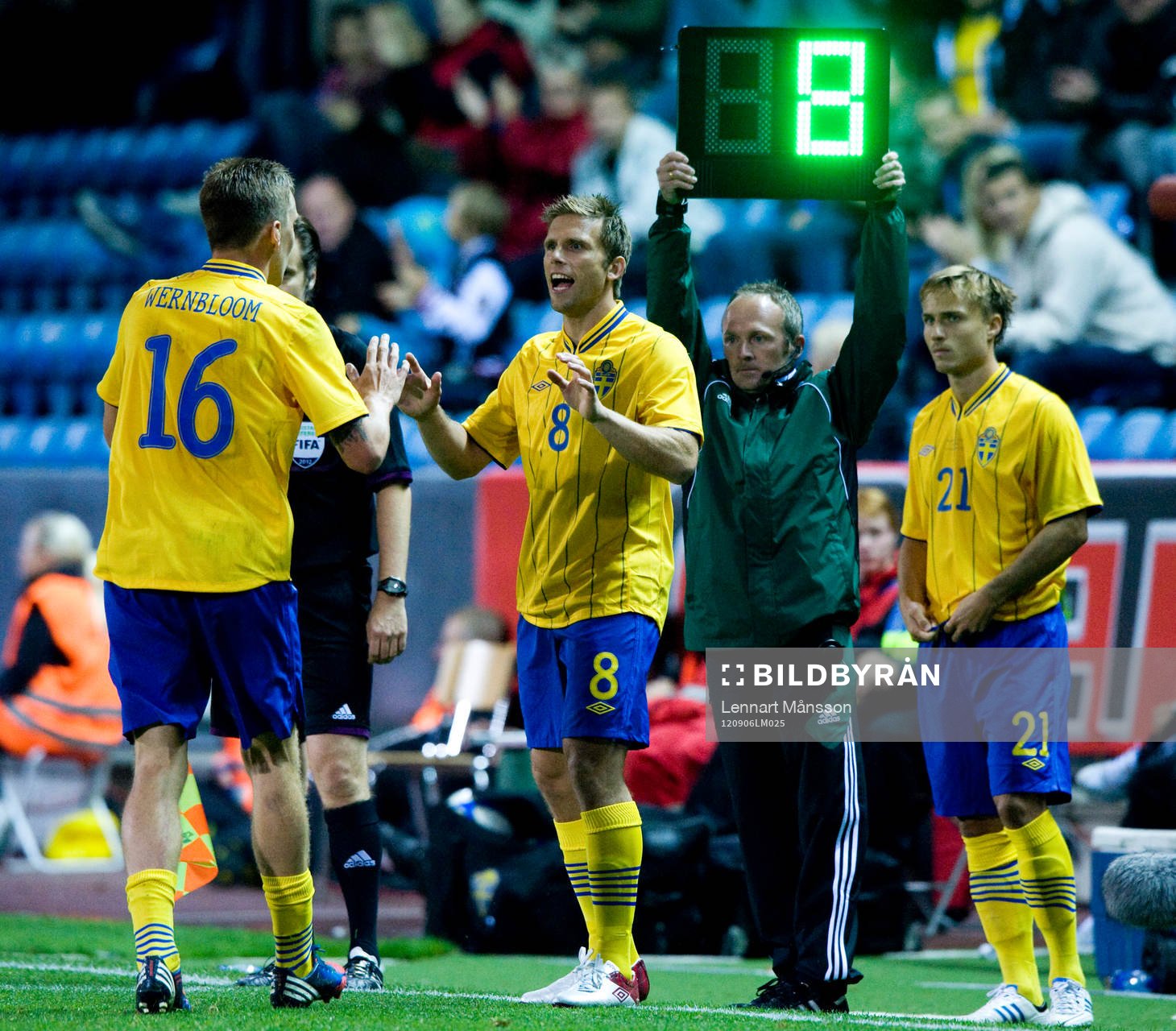 Anders Svensson byts in, Pontus Wernbloom ut