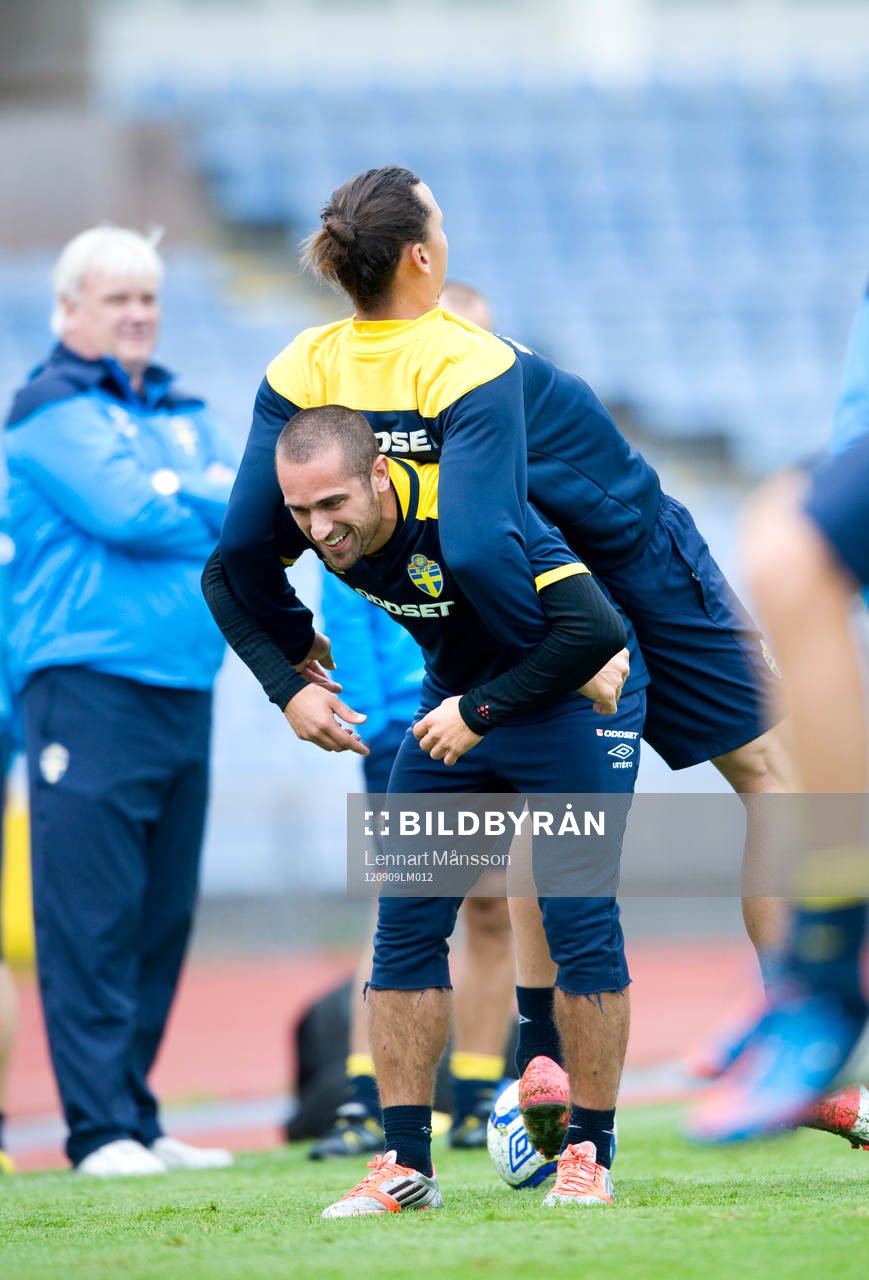 Uppvärmning, Rmir Bajrami och Zlatan Ibrahimovic