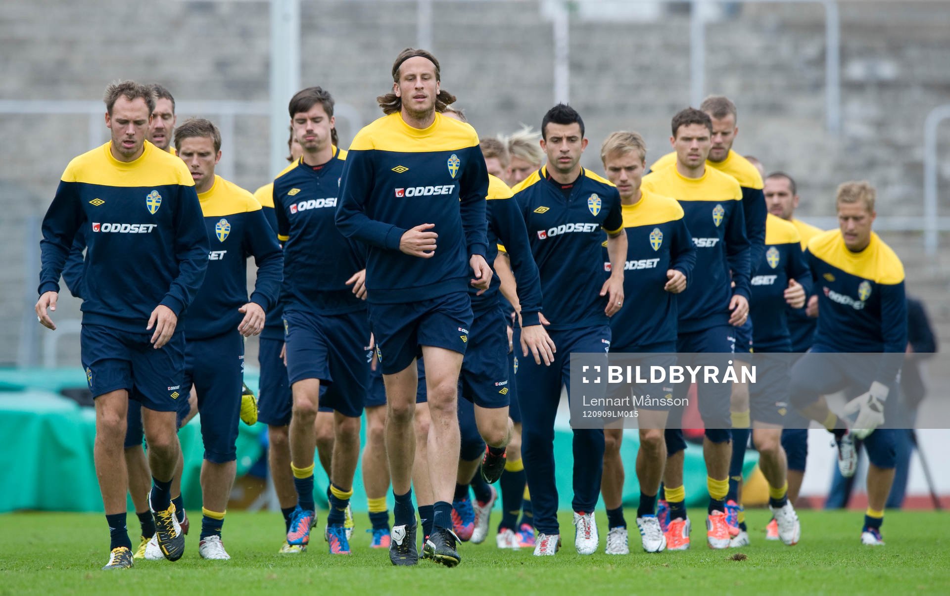 Uppvärmning, mittbackarna Andreas Granqvist och Jonas