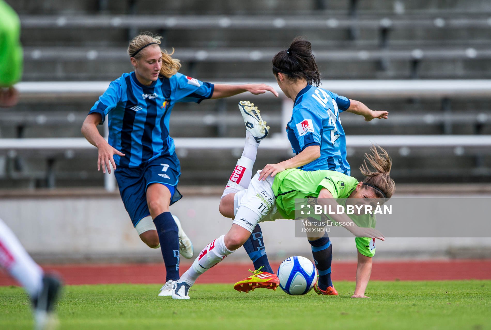 Olivia Schough, Göteborg trycks ned