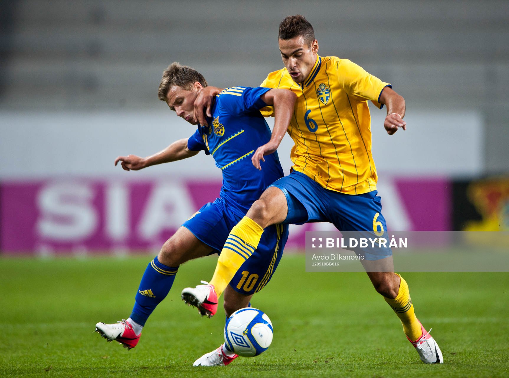 Mervan Celik, Sverige