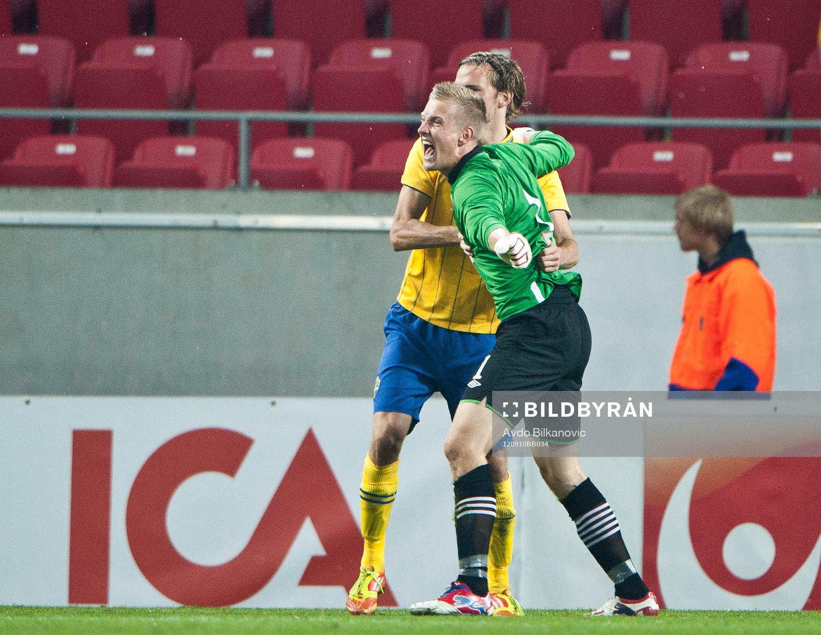 Karl-Johan Johansson. målvakt, Sverige, jubel