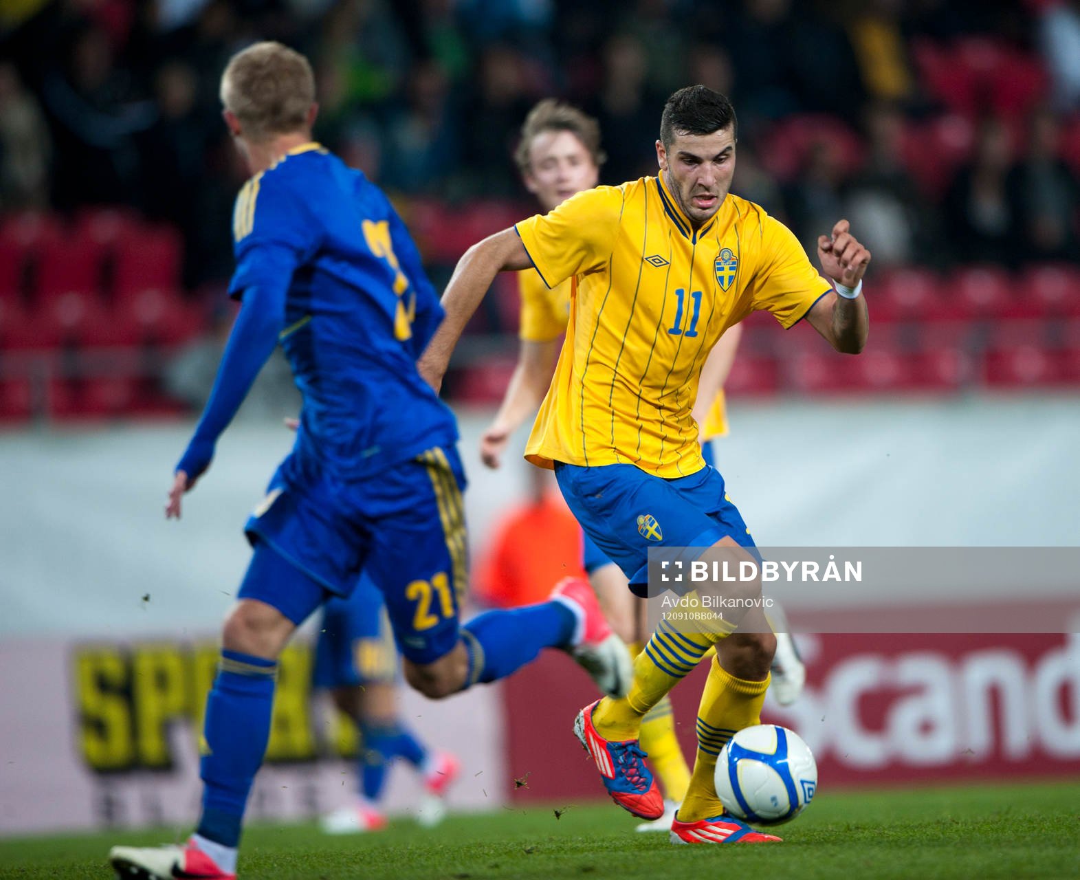 Mikael Ishak, Sverige