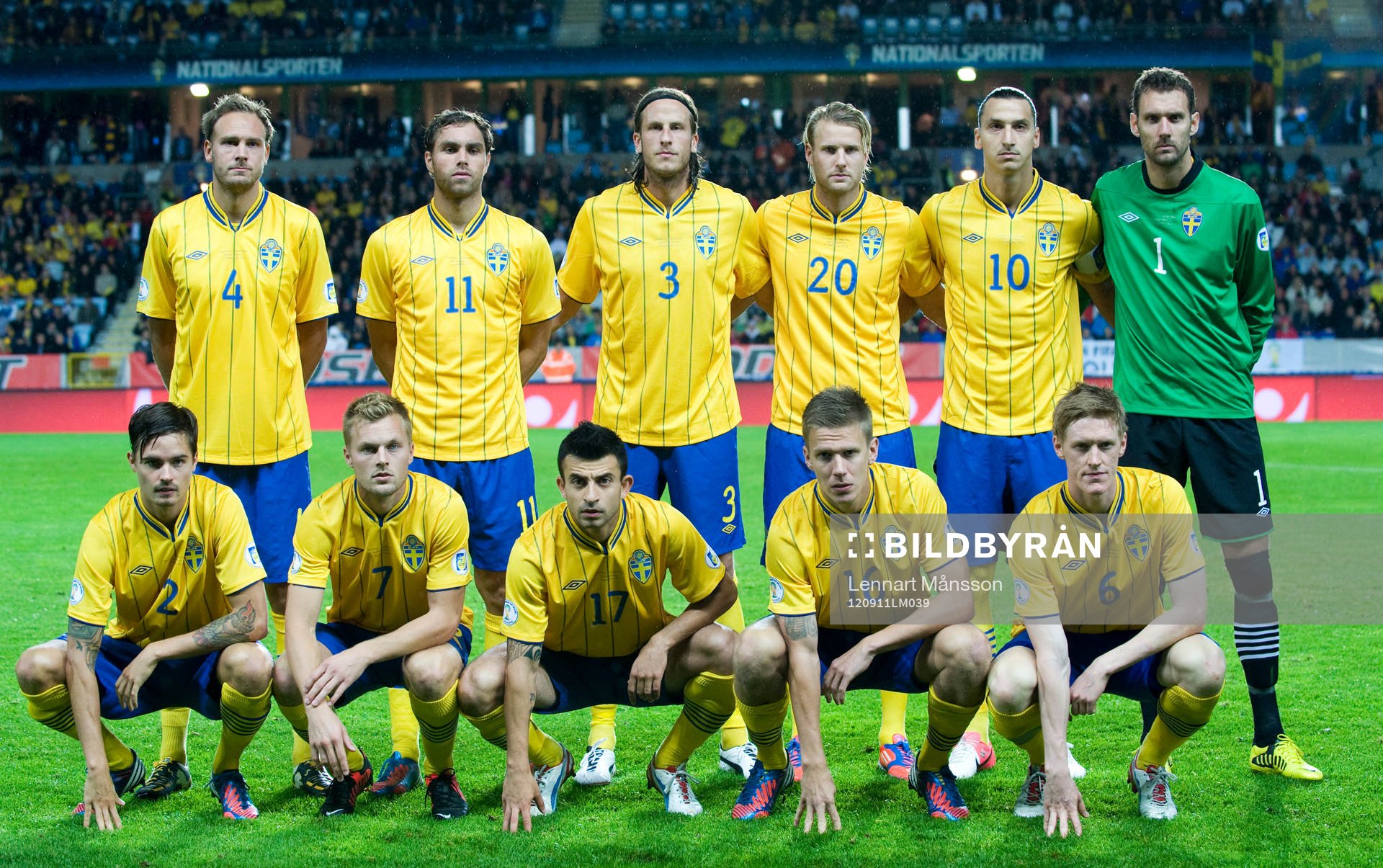 Lagbild, Sverige. Främre raden fr.v.: Mikael Lustig,