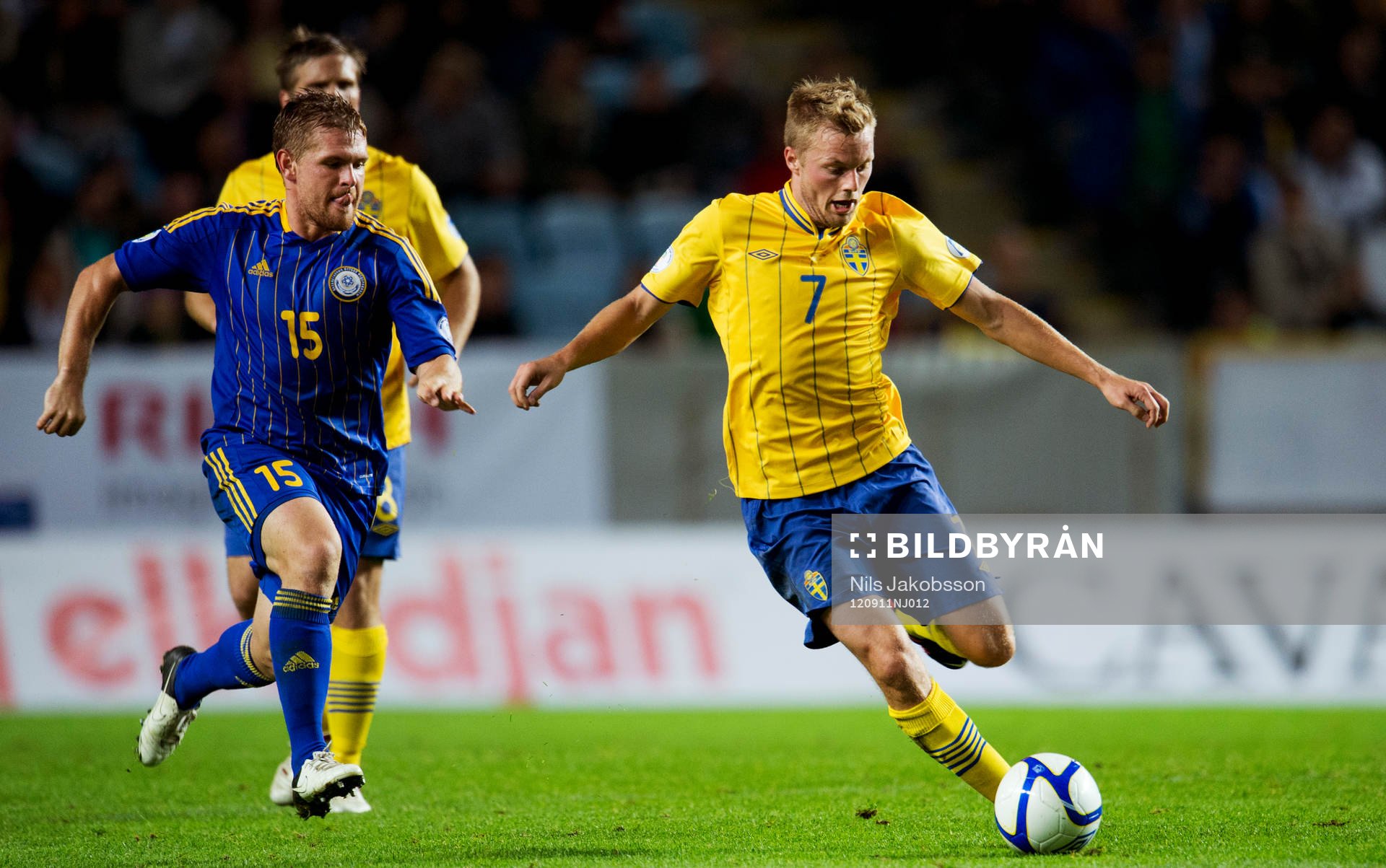Heinrich Schmidtgal, Kazakstan, Sebastian Larsson, Sverige