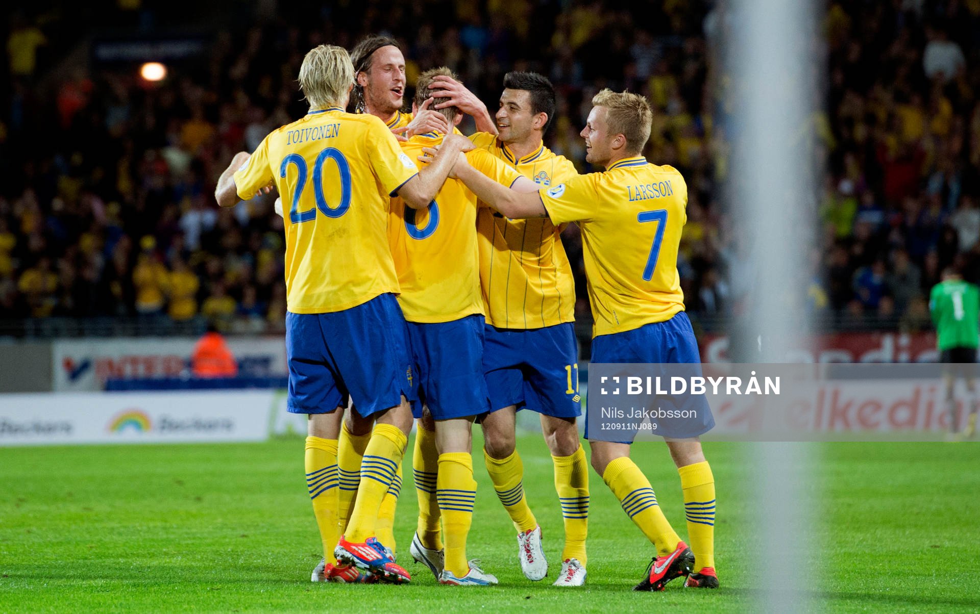 Fotboll, VM-kval, Sverige - Kazakstan: Ola Toivonen, Jonas Olsson, Rasmus Elm, Behrang Safari, Sebastian Larsson, Sverige jubel.