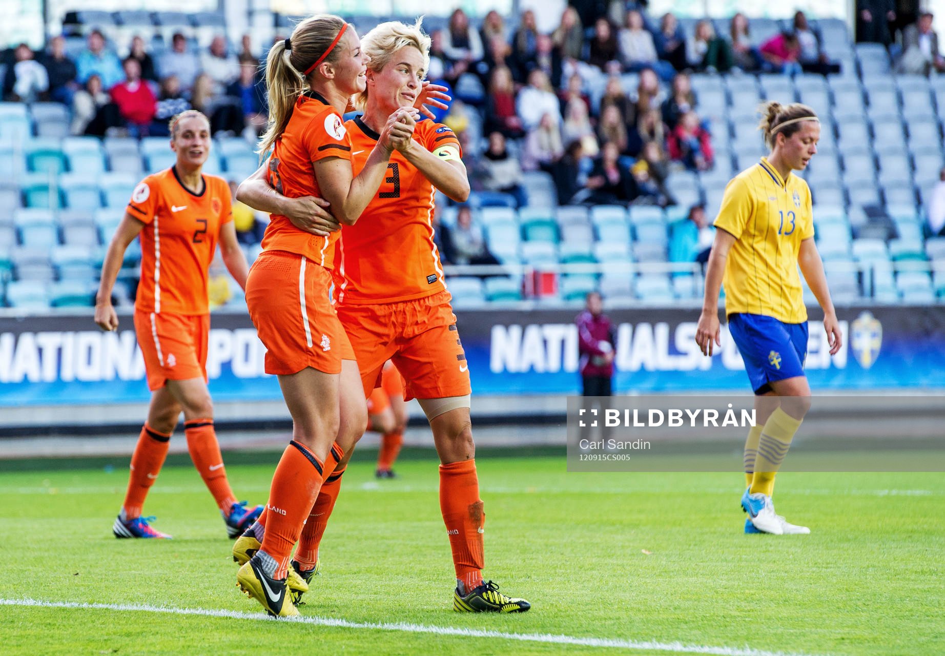 Anouk Hoogendijk, Daphne Koster, Hollan, jubel, 0-1