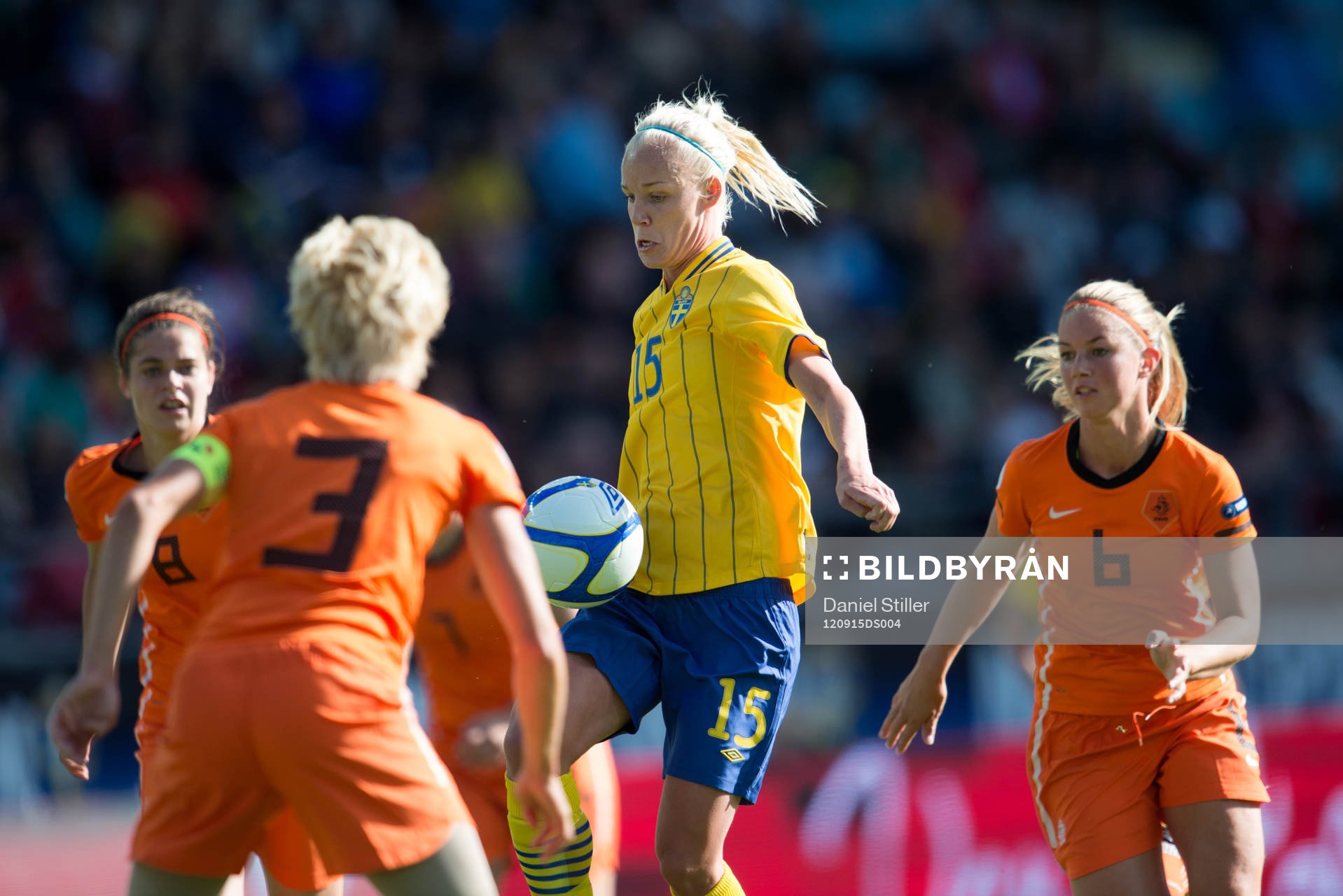Fotboll, Träningslandskamp, Dam, Sverige - Holland: Caroline Seger, Sverige