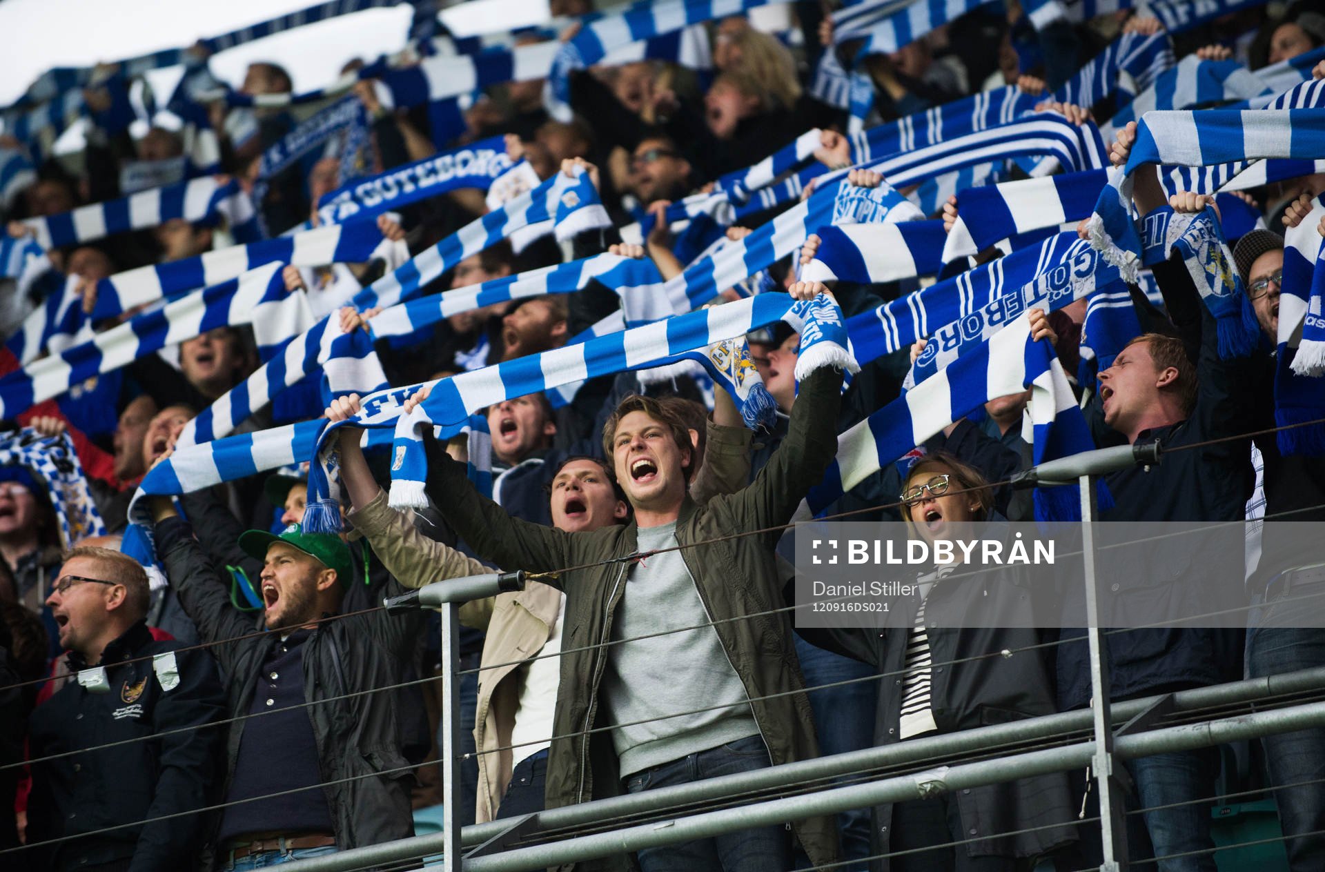 IFK Göteborg, Supportrar, halsdukar