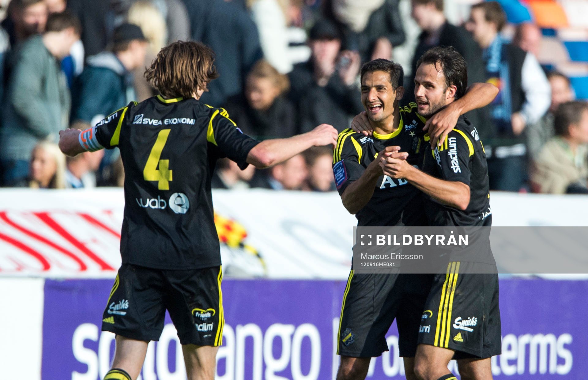  Jubel i AIK efter 3-0 av Celso Borges