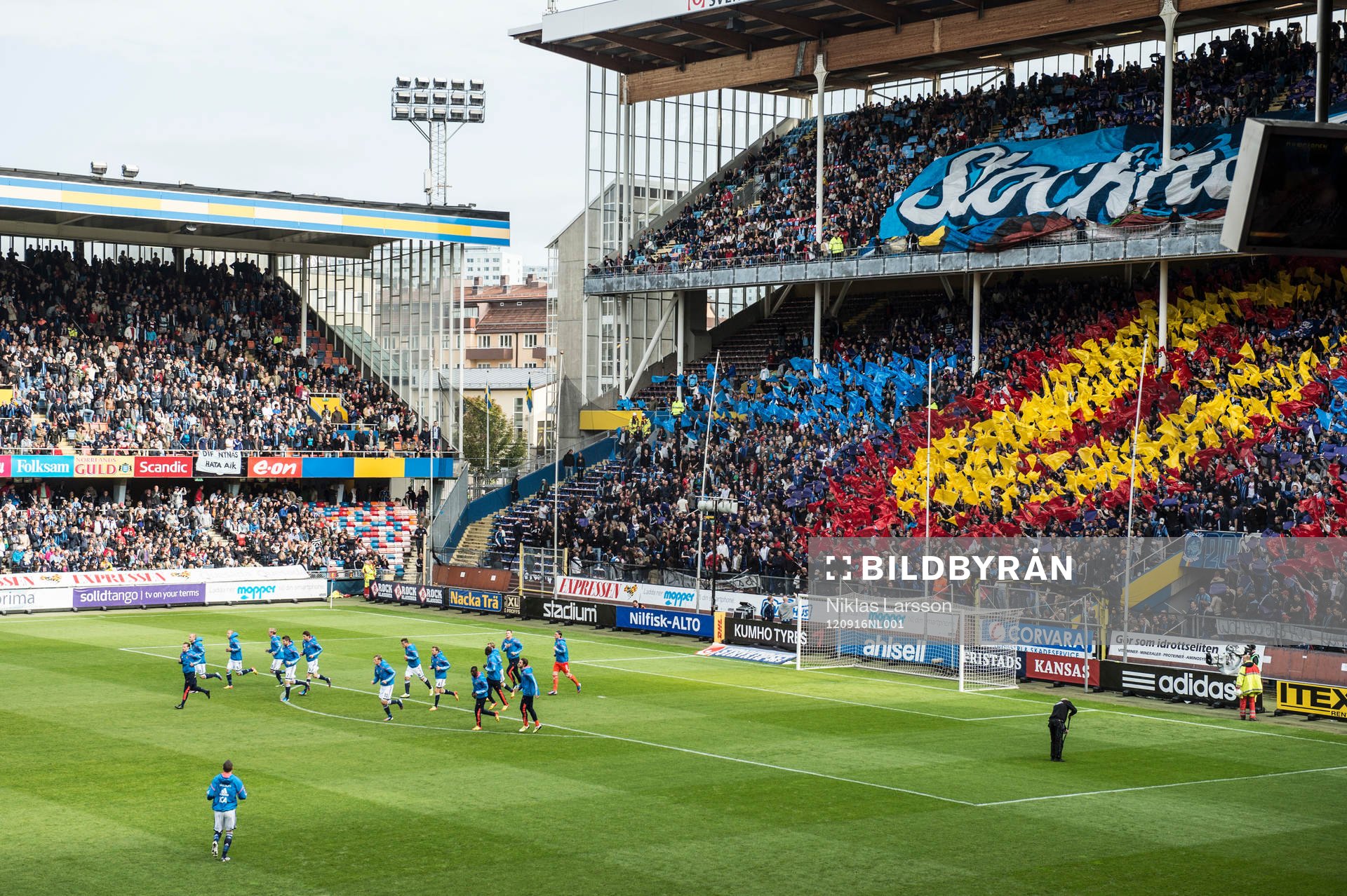  Matchen förskjuten till 14:30. Djurgården värmer upp.