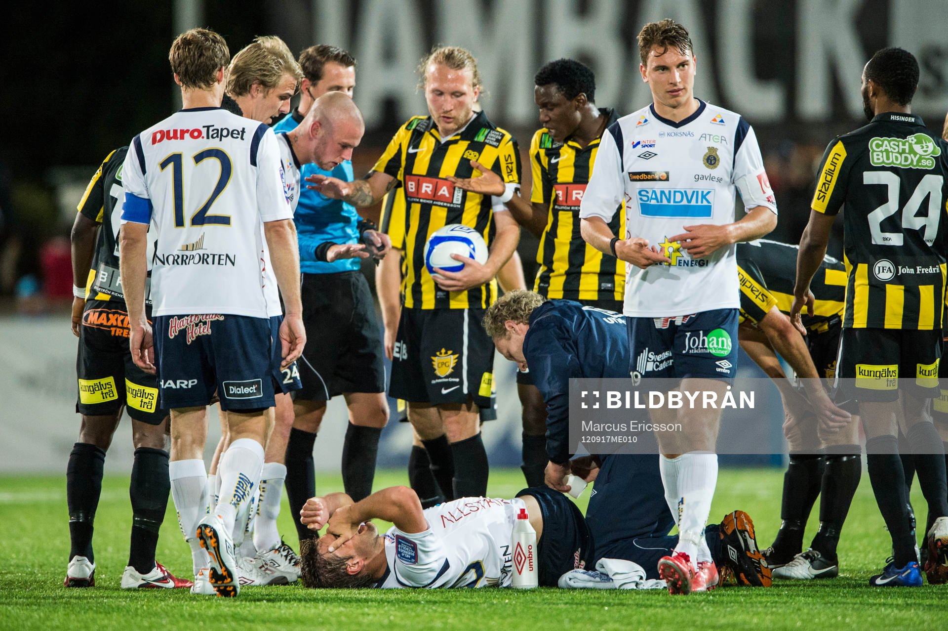 Mikael Dahlberg, Gefle skadas och får bäras ut med bår