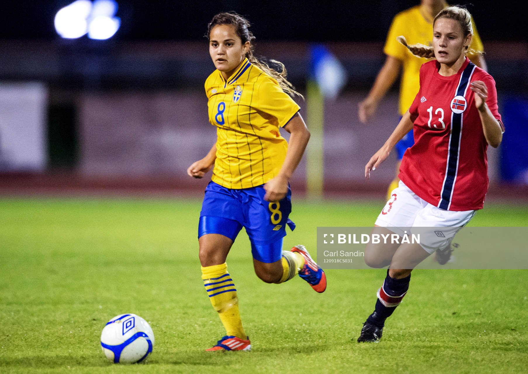 Malin Diaz, Sverige, letar